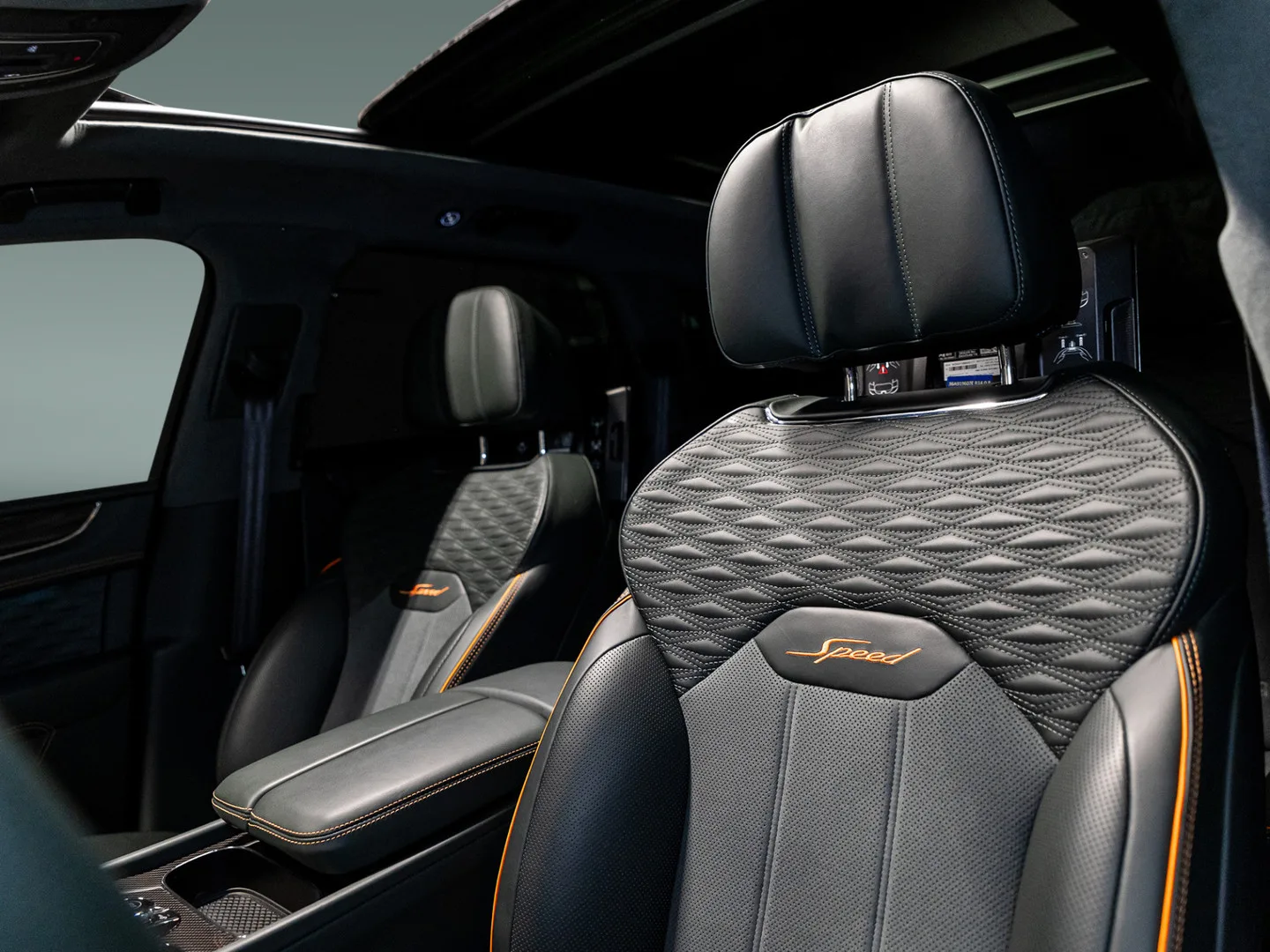2026 Bentley Bentayga Speed V8, 14/30