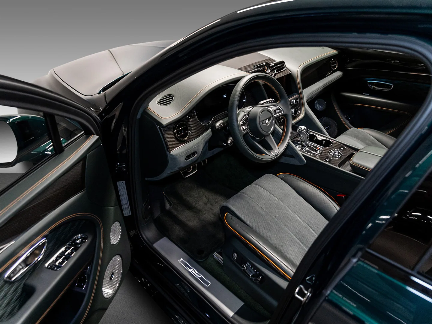 2026 Bentley Bentayga Speed V8, 15/30