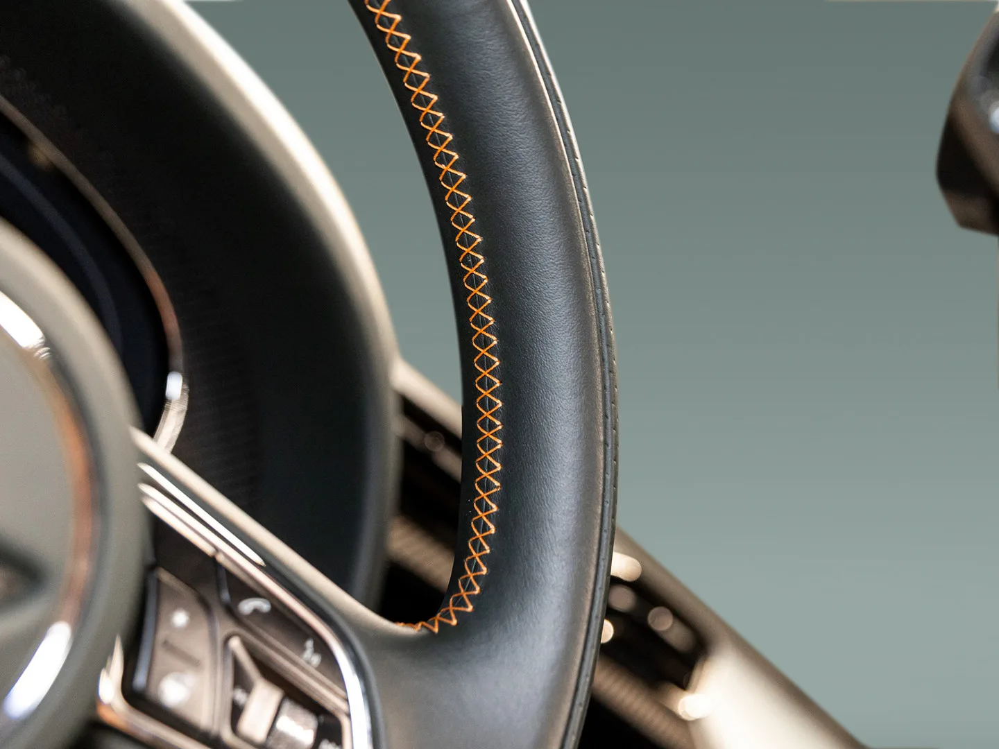 2026 Bentley Bentayga Speed V8, 16/30