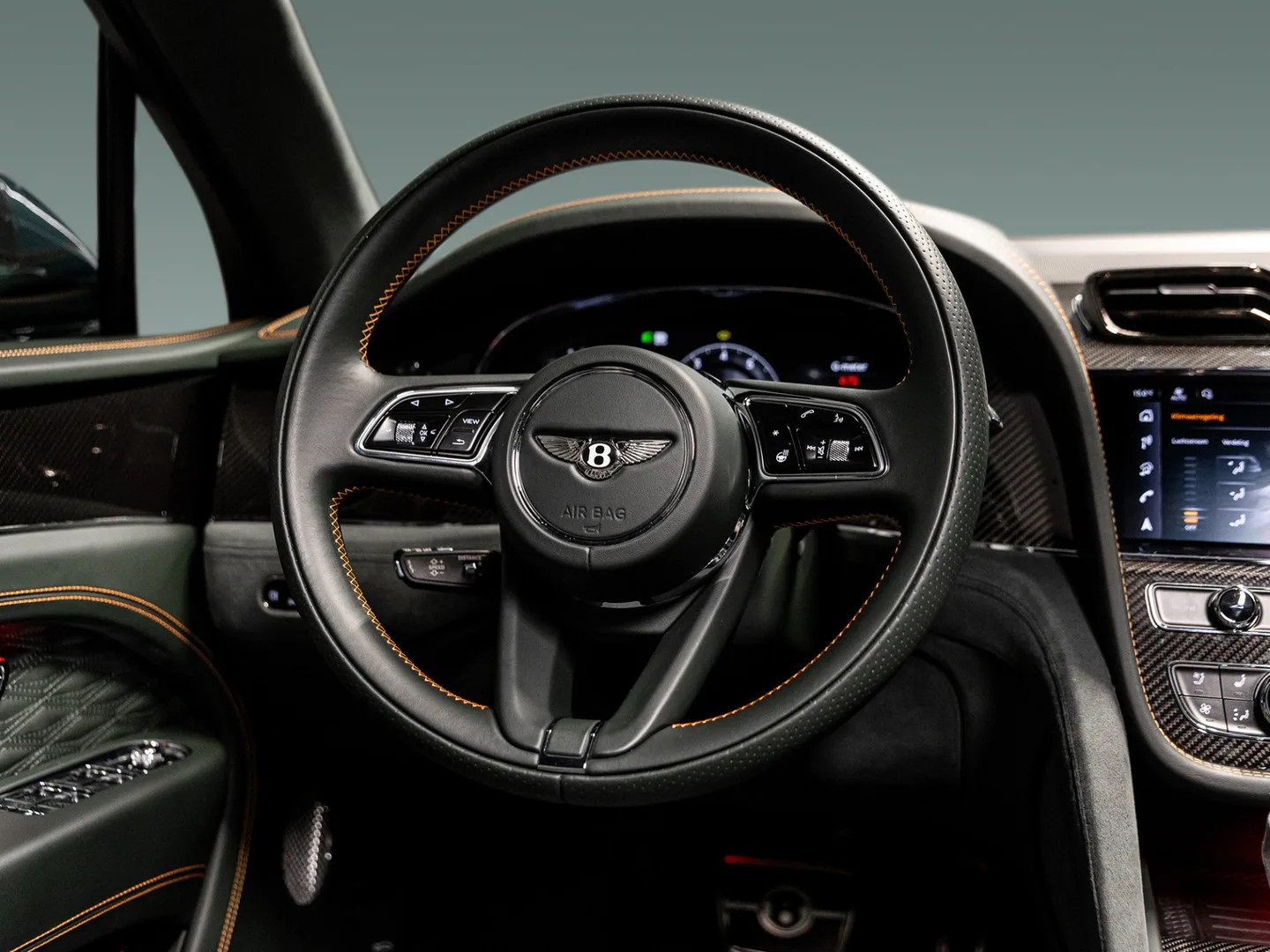 2026 Bentley Bentayga Speed V8, 21/30