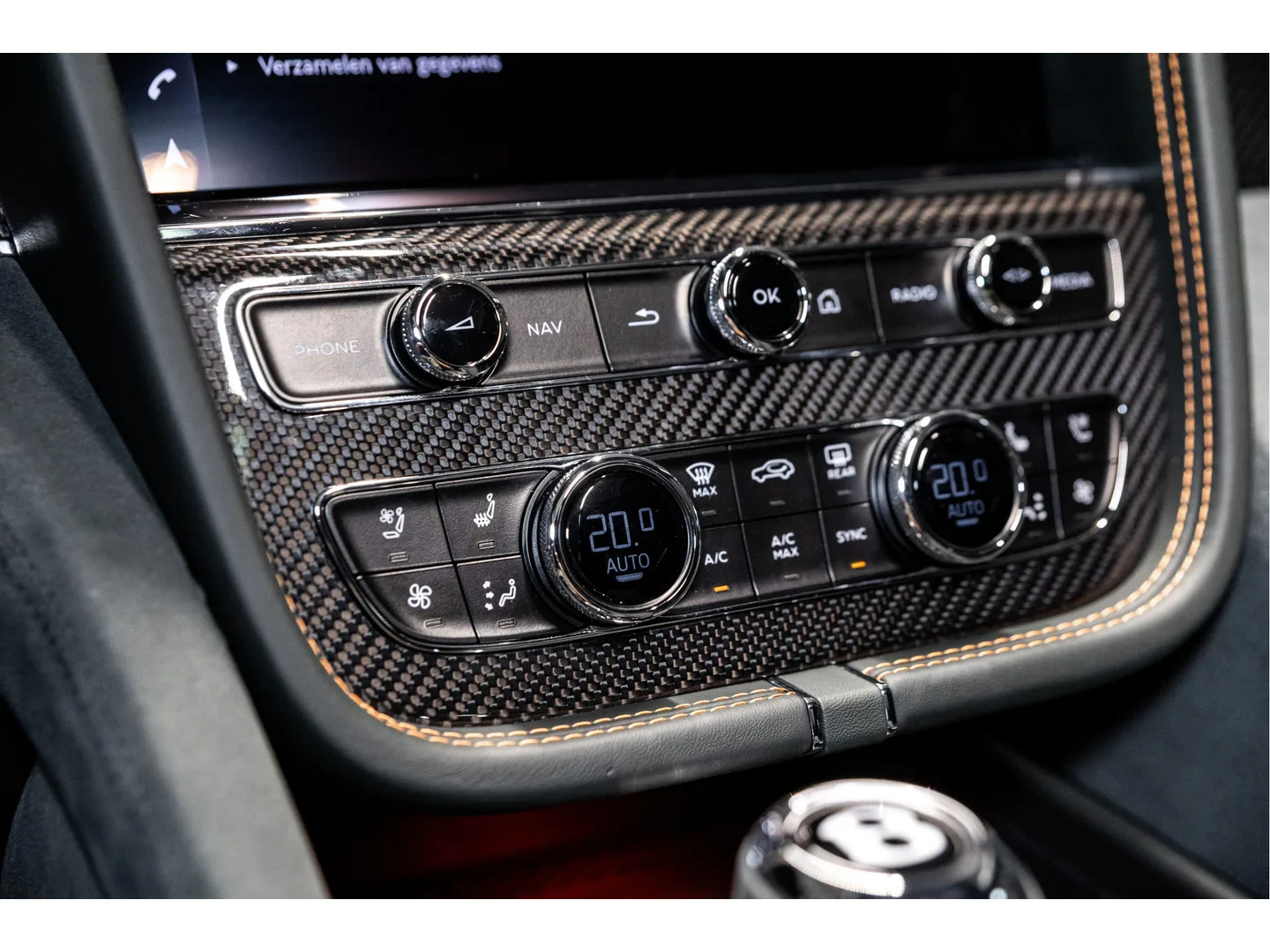 2026 Bentley Bentayga Speed V8, 28/30