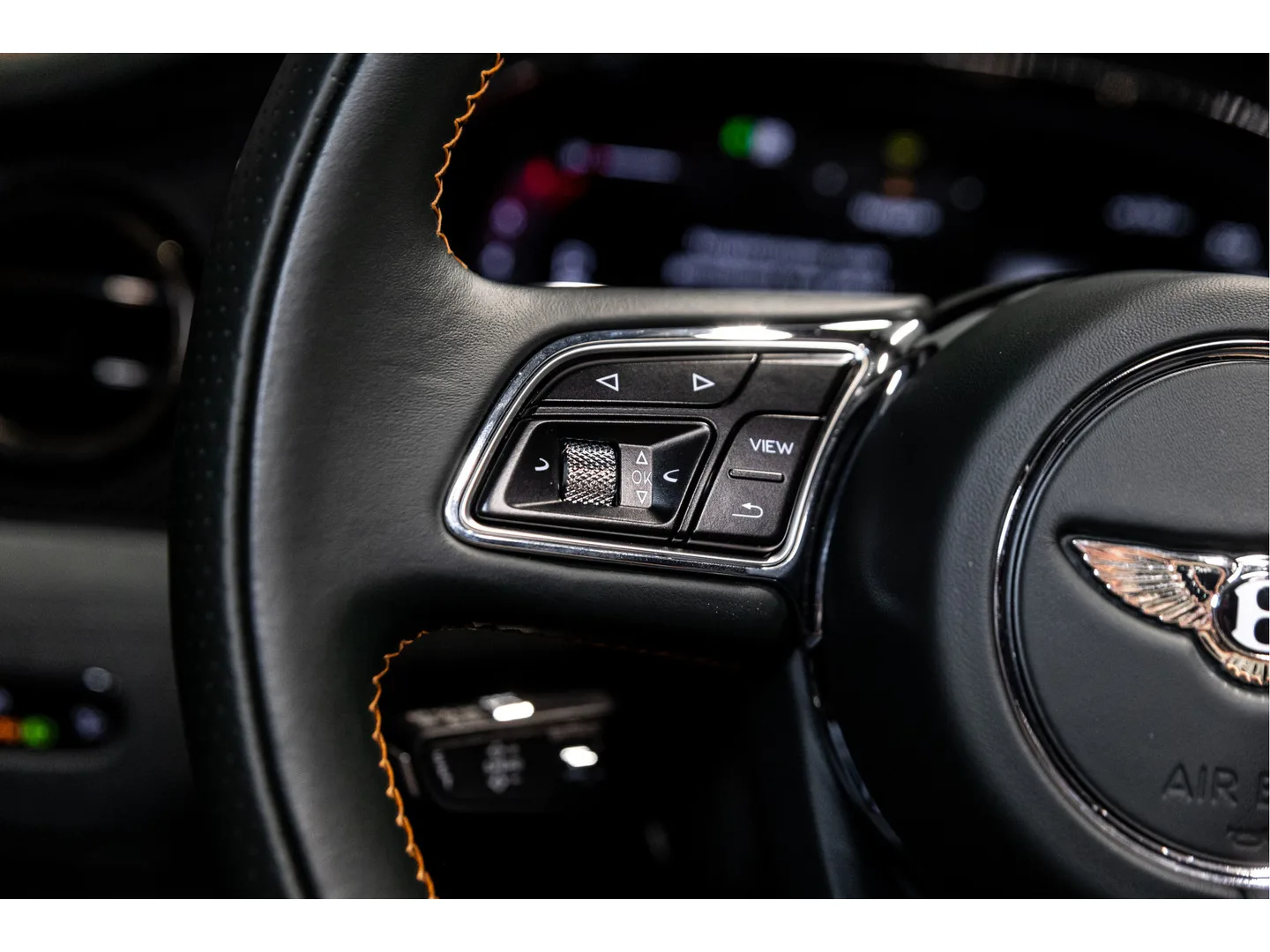2026 Bentley Bentayga Speed V8, 29/30