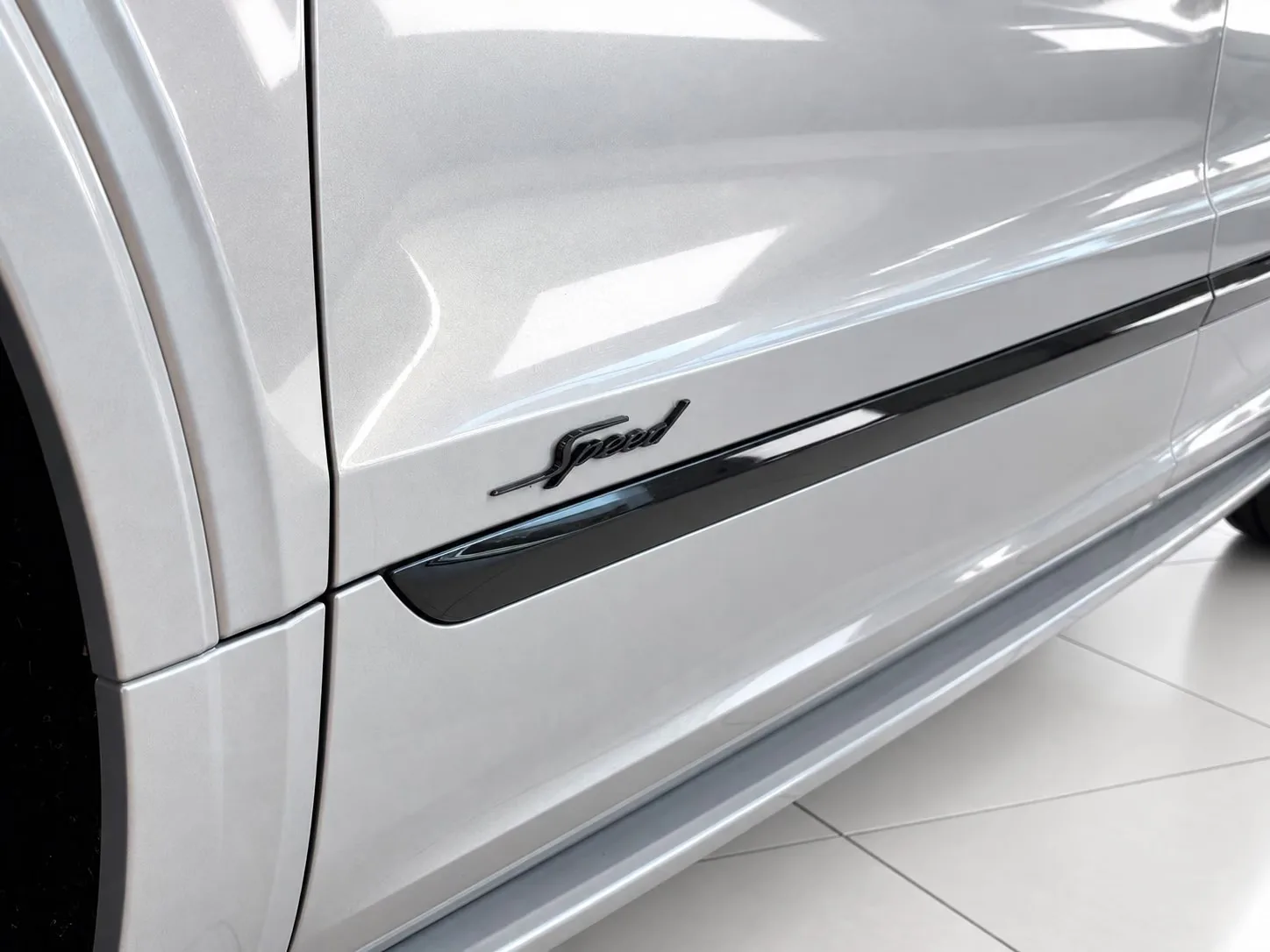 2026 Bentley Bentayga Speed, 10/30