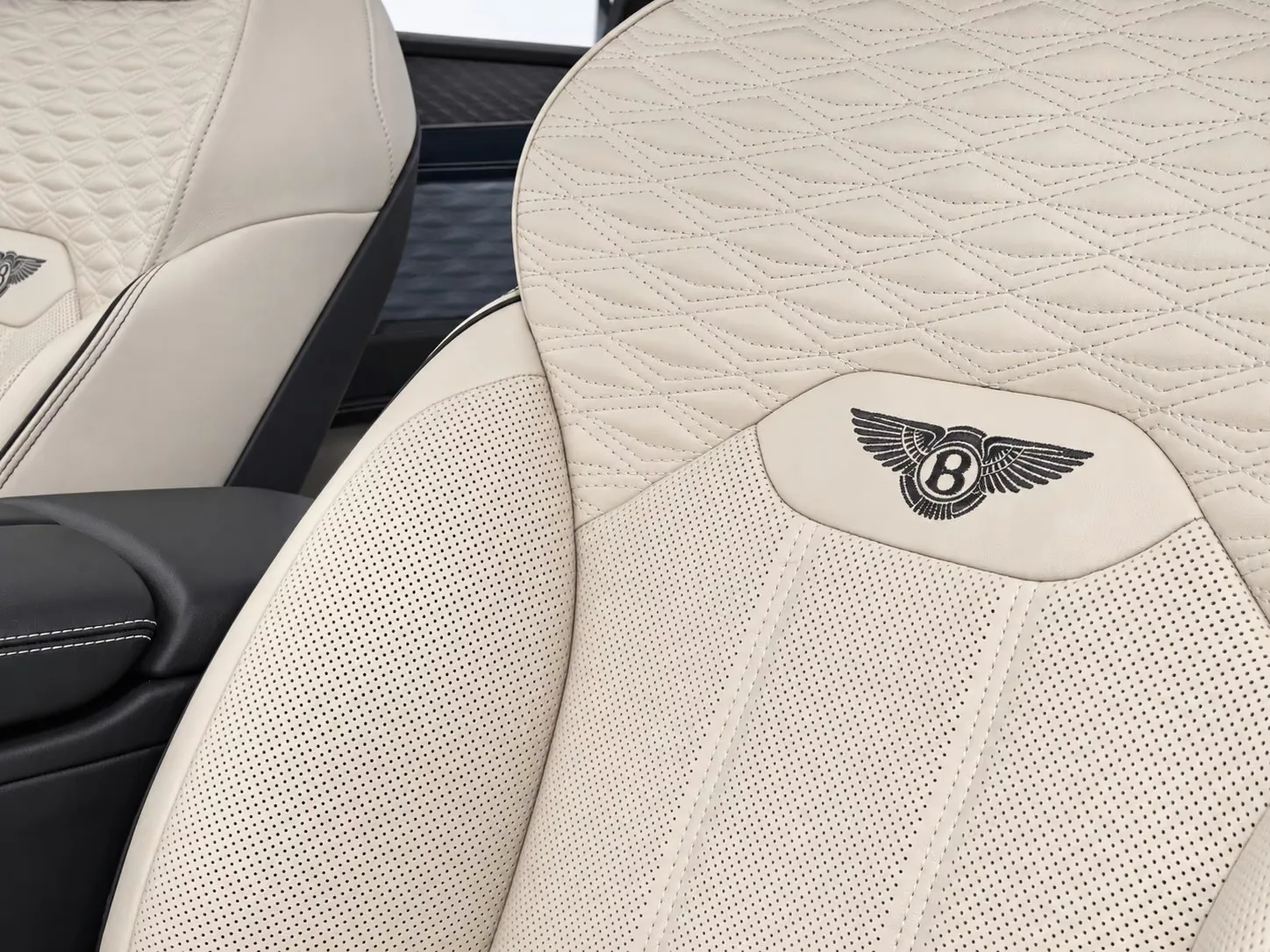 2026 Bentley Bentayga Speed, 13/30
