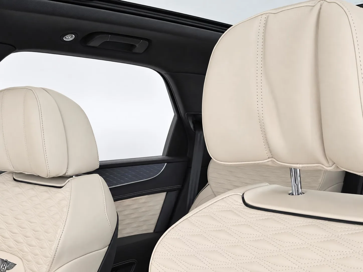 2026 Bentley Bentayga Speed, 16/30