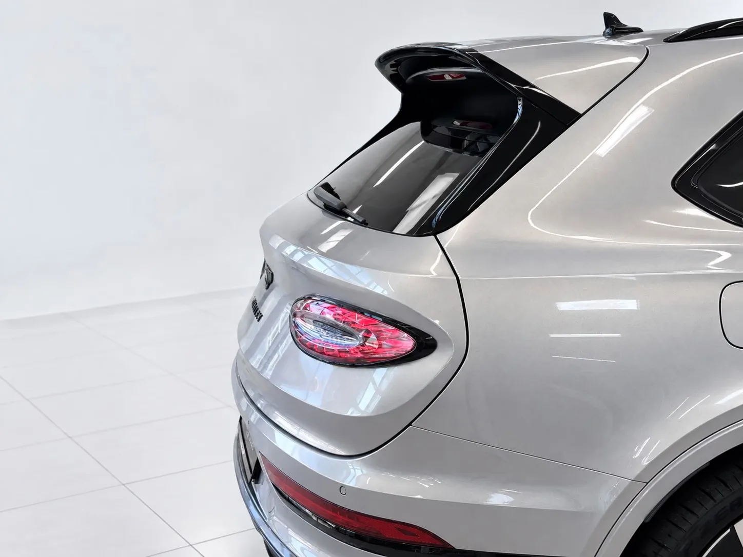 2026 Bentley Bentayga Speed, 19/30