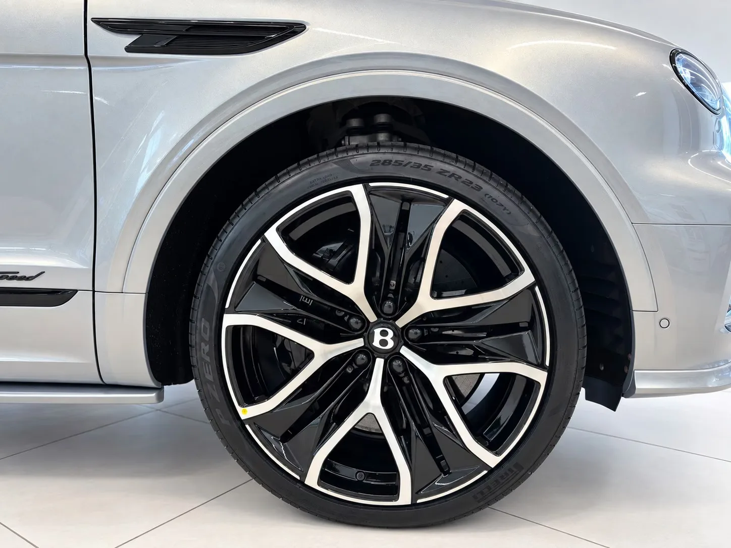 2026 Bentley Bentayga Speed, 20/30