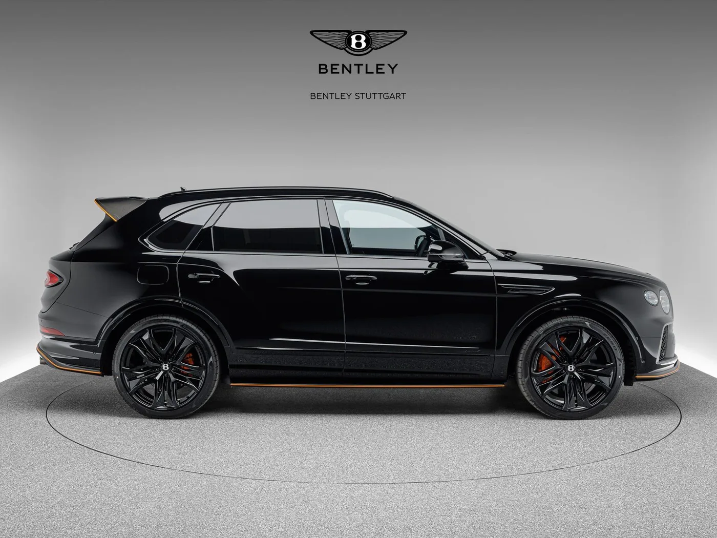 2026 Bentley Bentayga Speed offered by a specialist dealer in Böblingen, Germany, photo 2 of 15