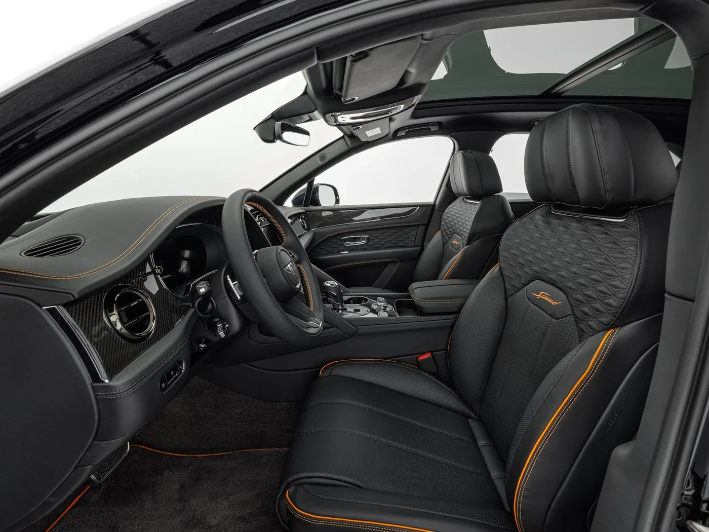 2026 Bentley Bentayga Speed offered by a specialist dealer in Böblingen, Germany, photo 11 of 15