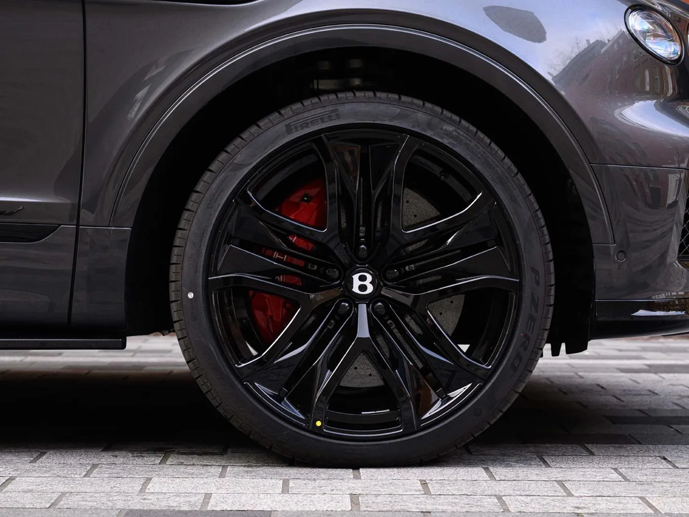 2026 Bentley Bentayga Speed proposée par un groupe de concessions agréées à London, Royaume-Uni, photo 6 sur 25