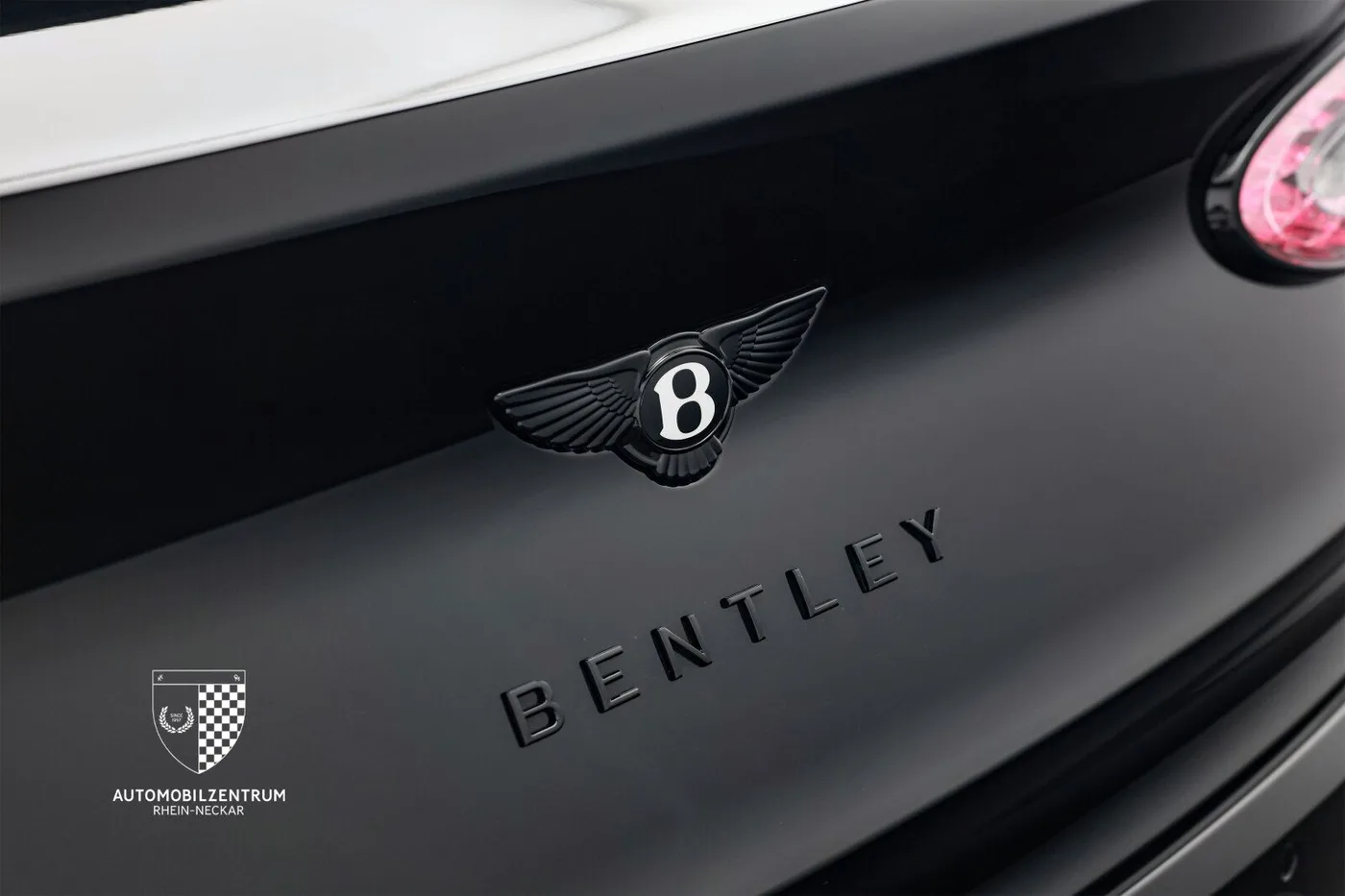 2026 Bentley Bentayga Speed Mulliner angeboten von einem Supersportwagenhändler in Viernheim, Deutschland, Foto 13 von 25