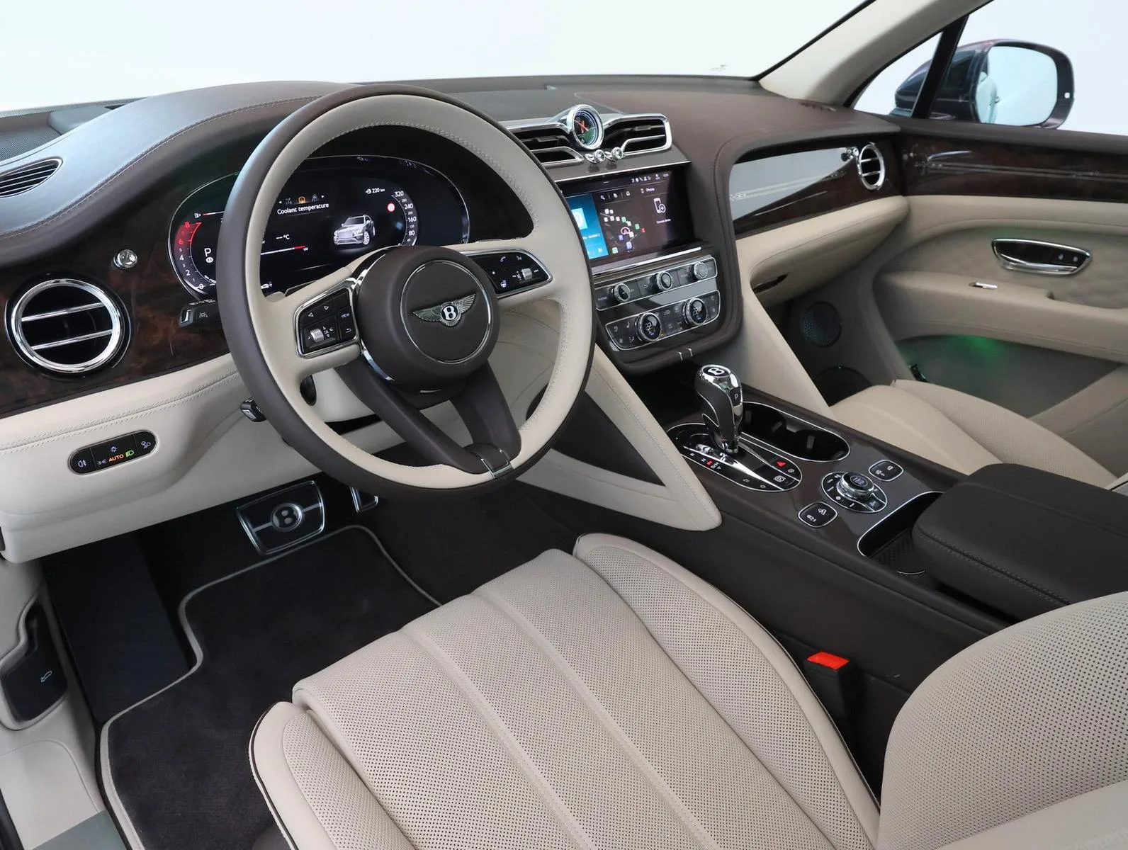 2026 Bentley Bentayga V8 Atelier Edition, 10/24