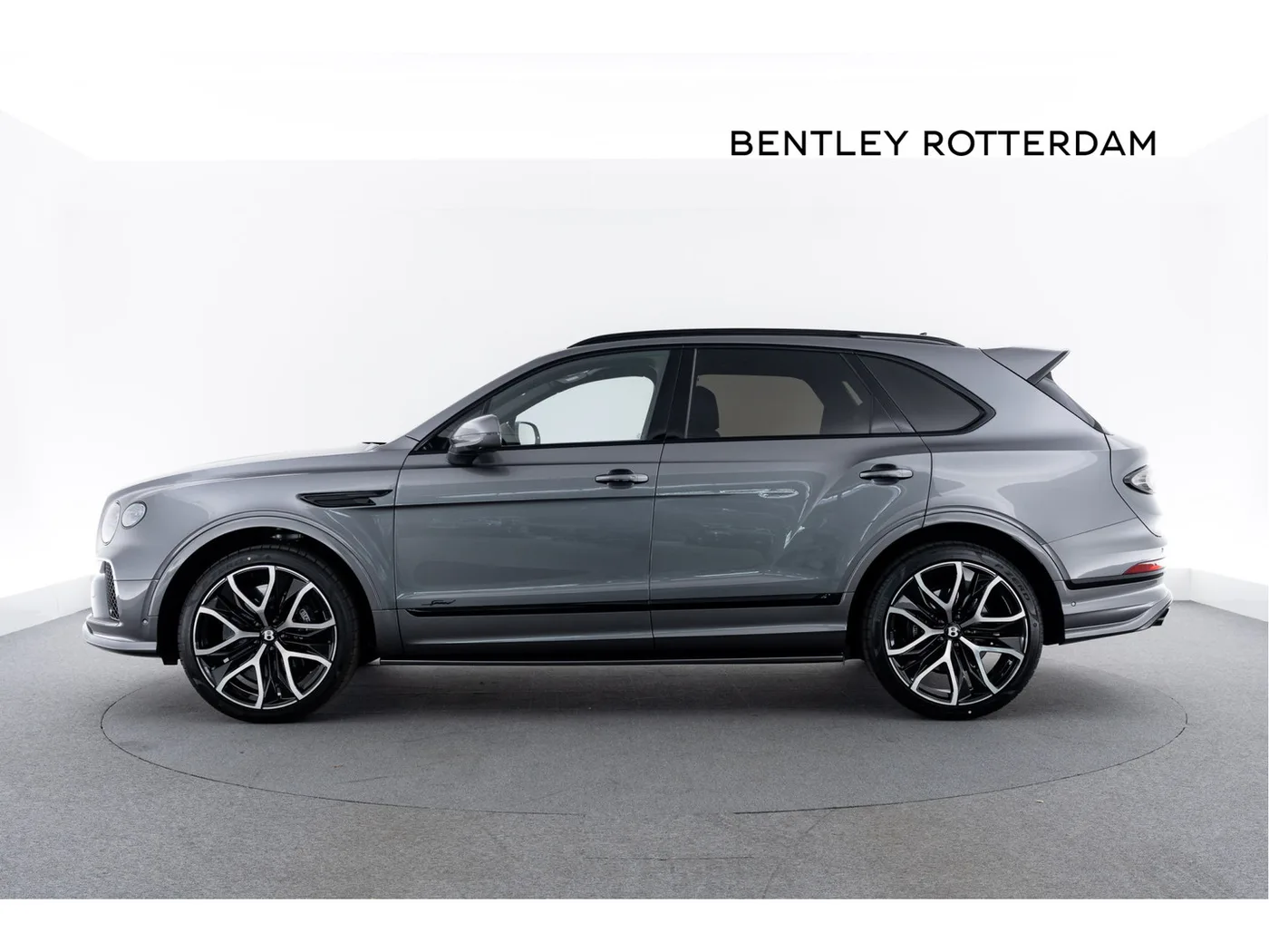 2026 Bentley Bentayga Speed V8 angeboten von einem offiziellen Bentley-Vertragshändler in Rotterdam, Niederlande, Foto 2 von 15