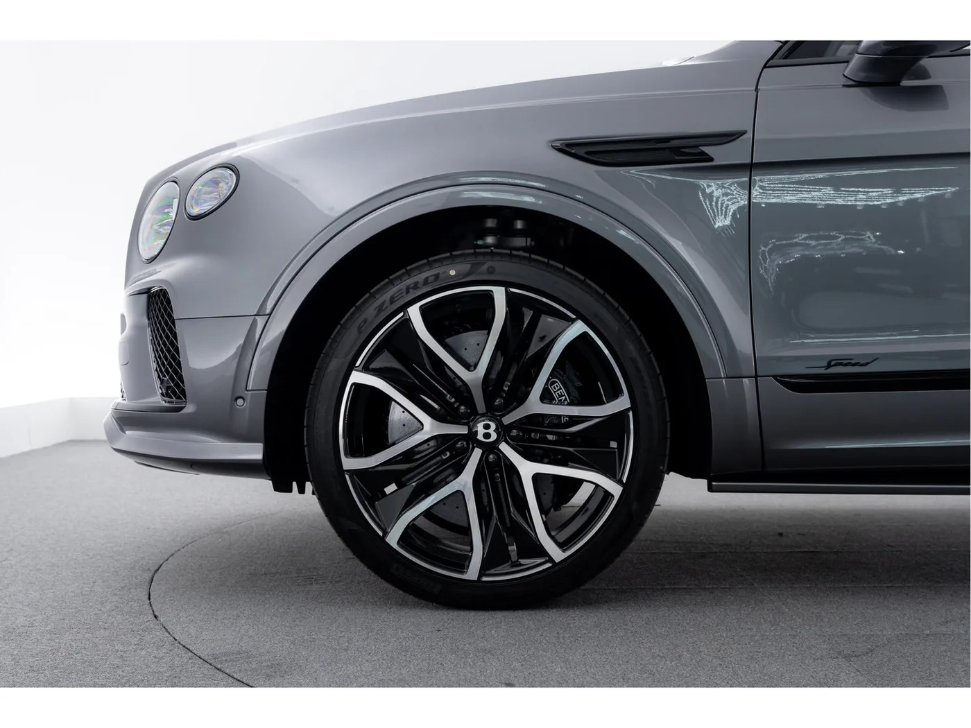 2026 Bentley Bentayga Speed V8 angeboten von einem offiziellen Bentley-Vertragshändler in Rotterdam, Niederlande, Foto 9 von 15