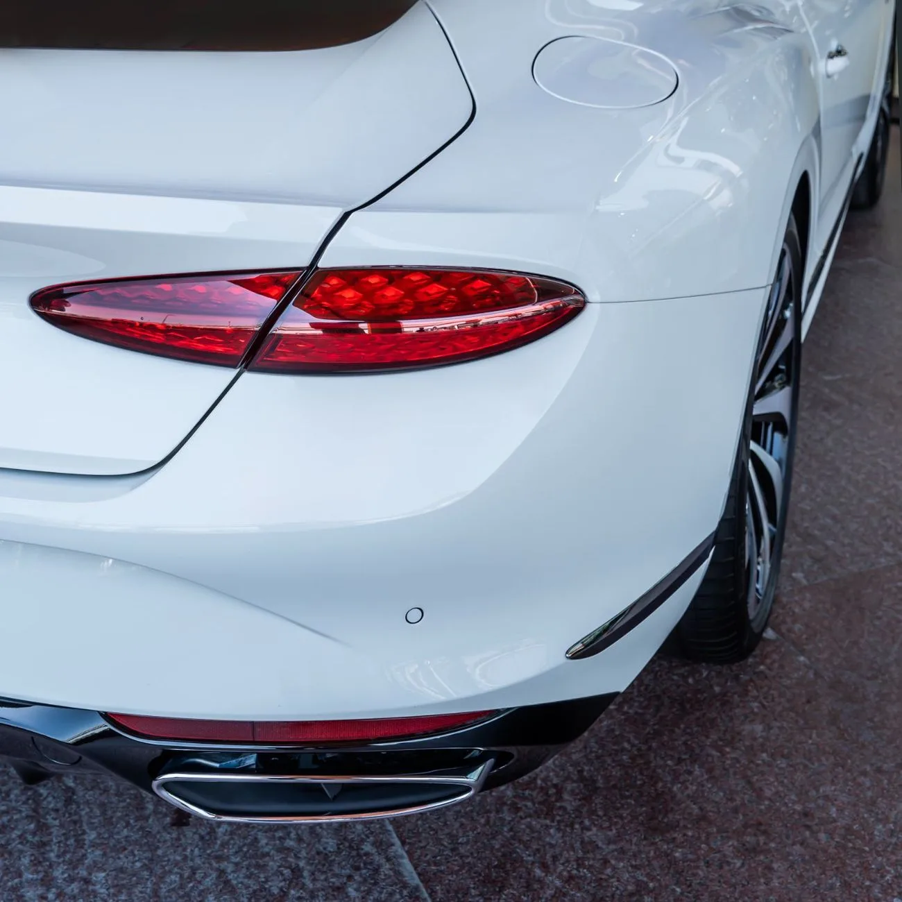 2026 Bentley Continental GT Azure angeboten von einem Fachhändler in Dubai, Vereinigte Arabische Emirate, Foto 7 von 18