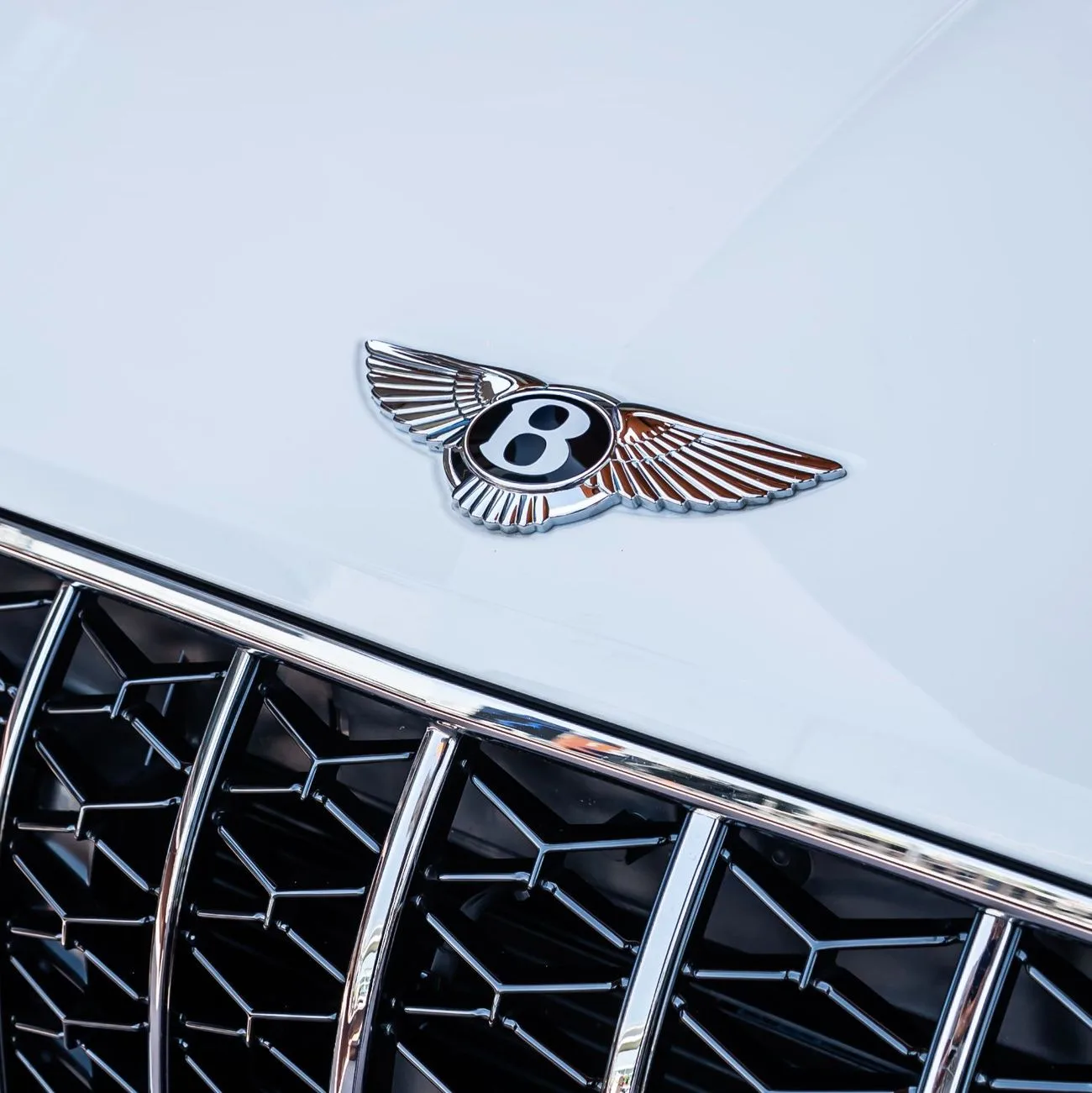 2026 Bentley Continental GT Azure angeboten von einem Fachhändler in Dubai, Vereinigte Arabische Emirate, Foto 8 von 18
