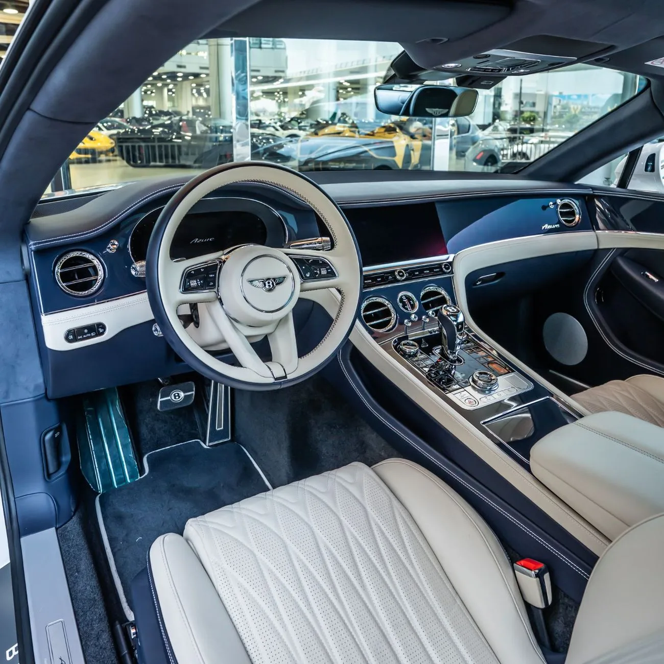 2026 Bentley Continental GT Azure angeboten von einem Fachhändler in Dubai, Vereinigte Arabische Emirate, Foto 10 von 18