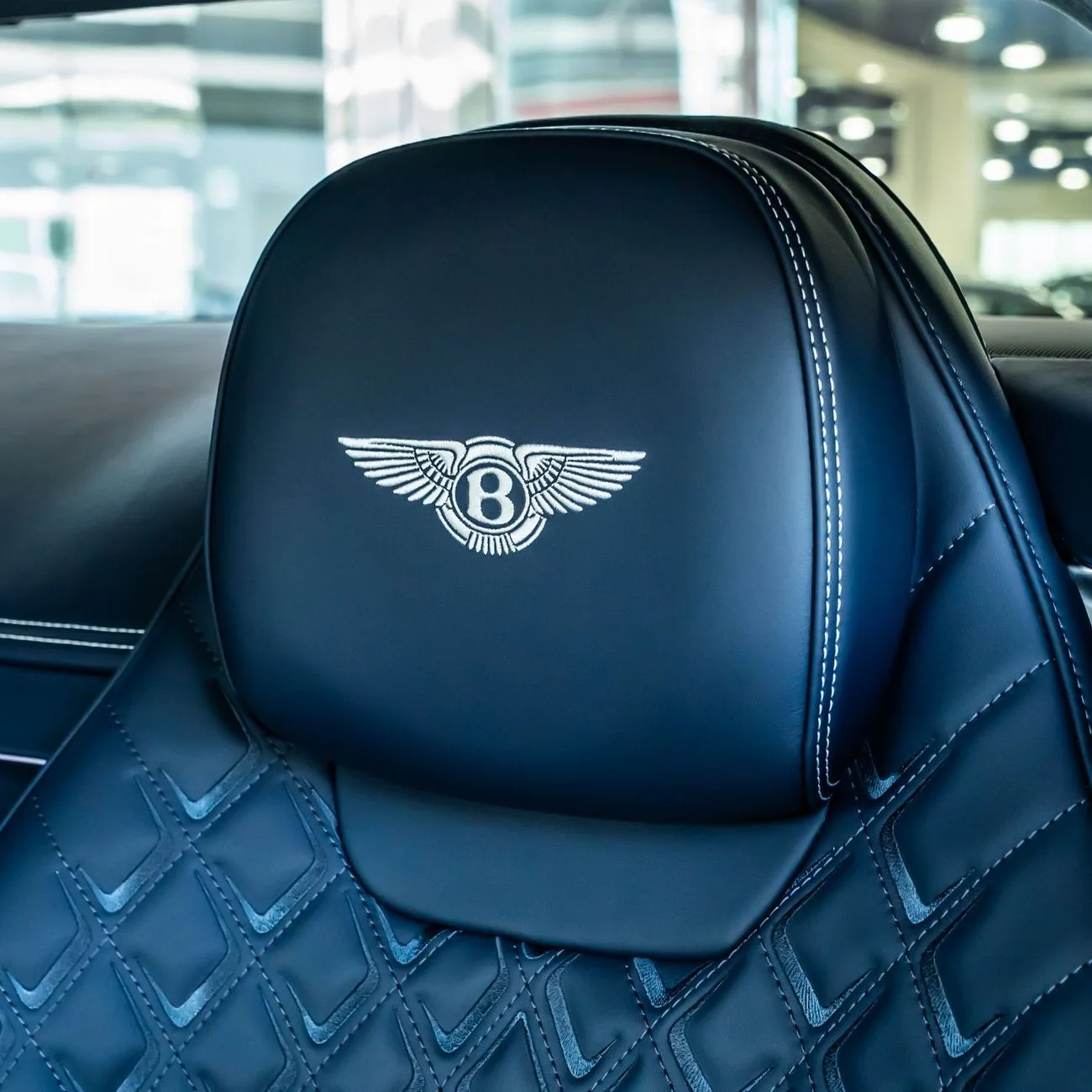 2026 Bentley Continental GT Azure angeboten von einem Fachhändler in Dubai, Vereinigte Arabische Emirate, Foto 14 von 18