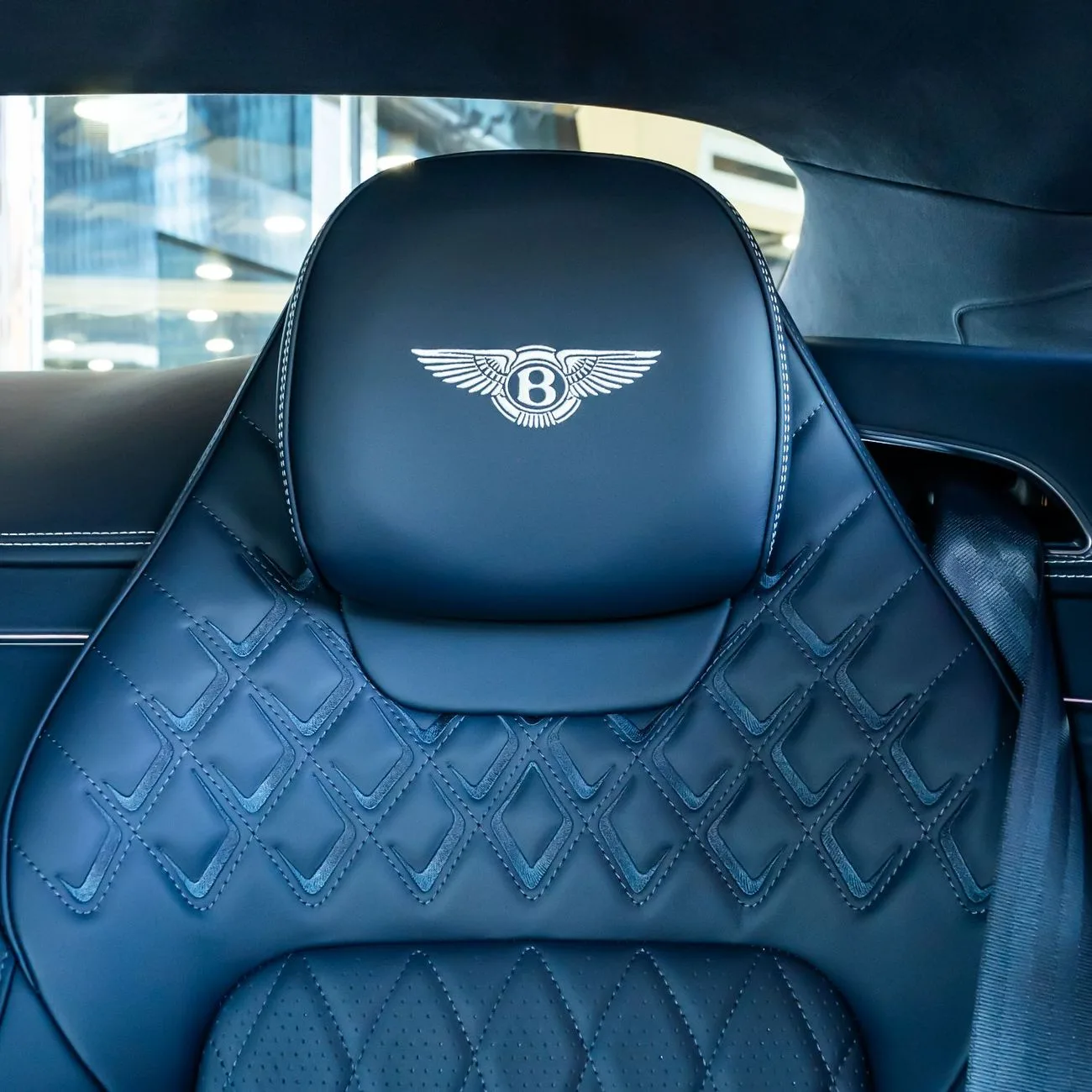 2026 Bentley Continental GT Azure angeboten von einem Fachhändler in Dubai, Vereinigte Arabische Emirate, Foto 17 von 18