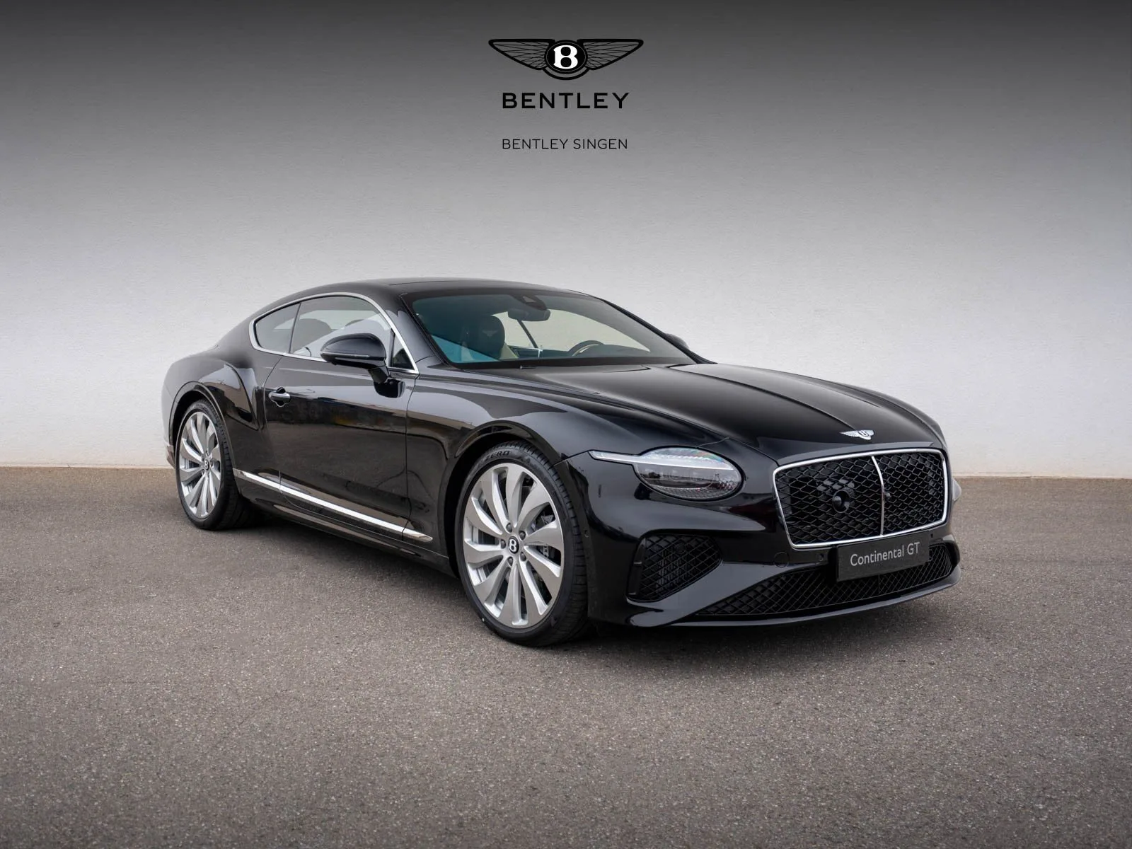 2026 Bentley Continental GT proposée par un concessionnaire spécialisé à Singen, Allemagne, photo principale
