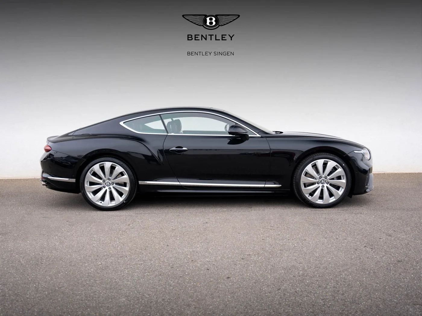 2026 Bentley Continental GT proposée par un concessionnaire spécialisé à Singen, Allemagne, photo 2 sur 15