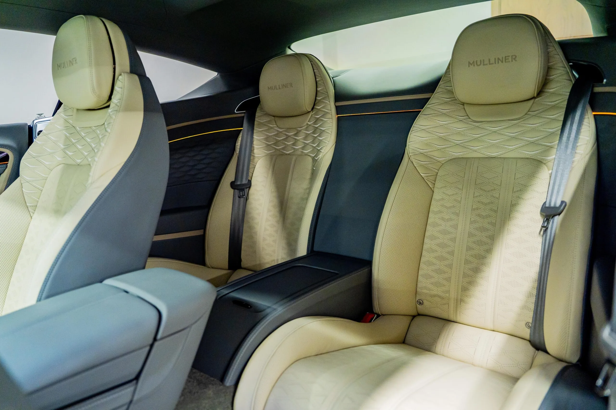 2026 Bentley Continental GT Mulliner, 19/28
