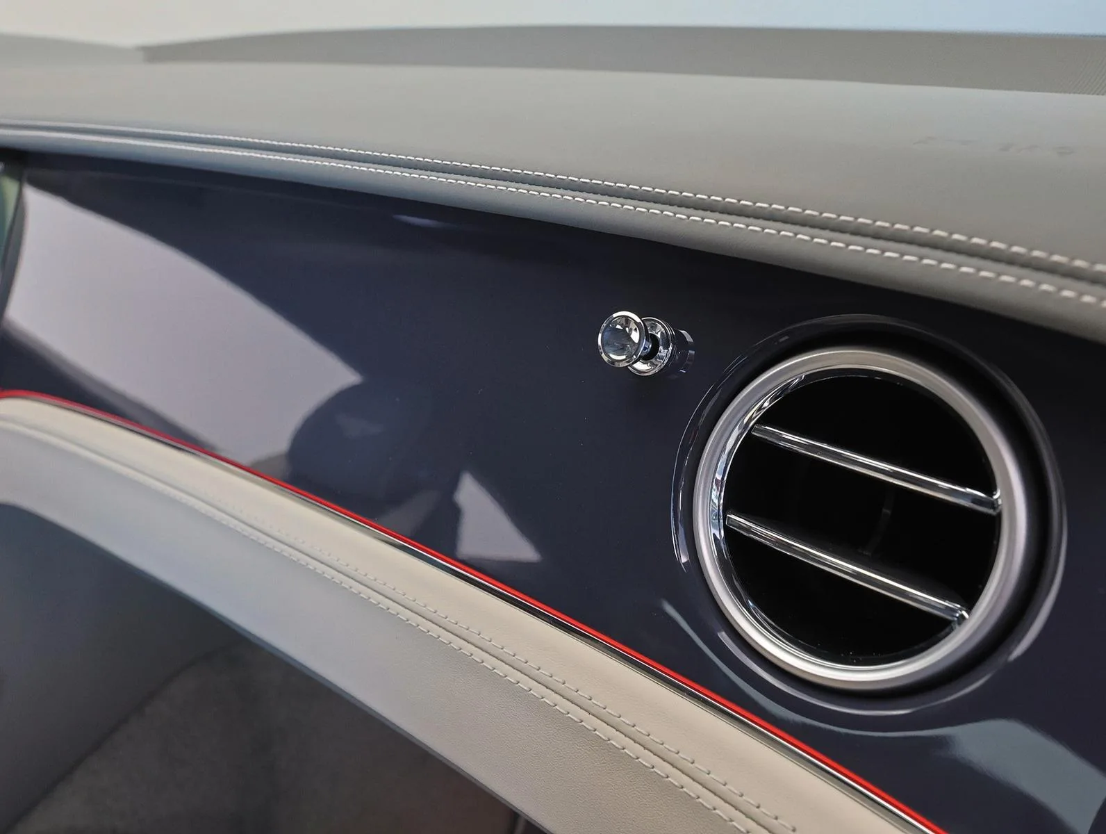 2026 Bentley Continental GT, 14/23