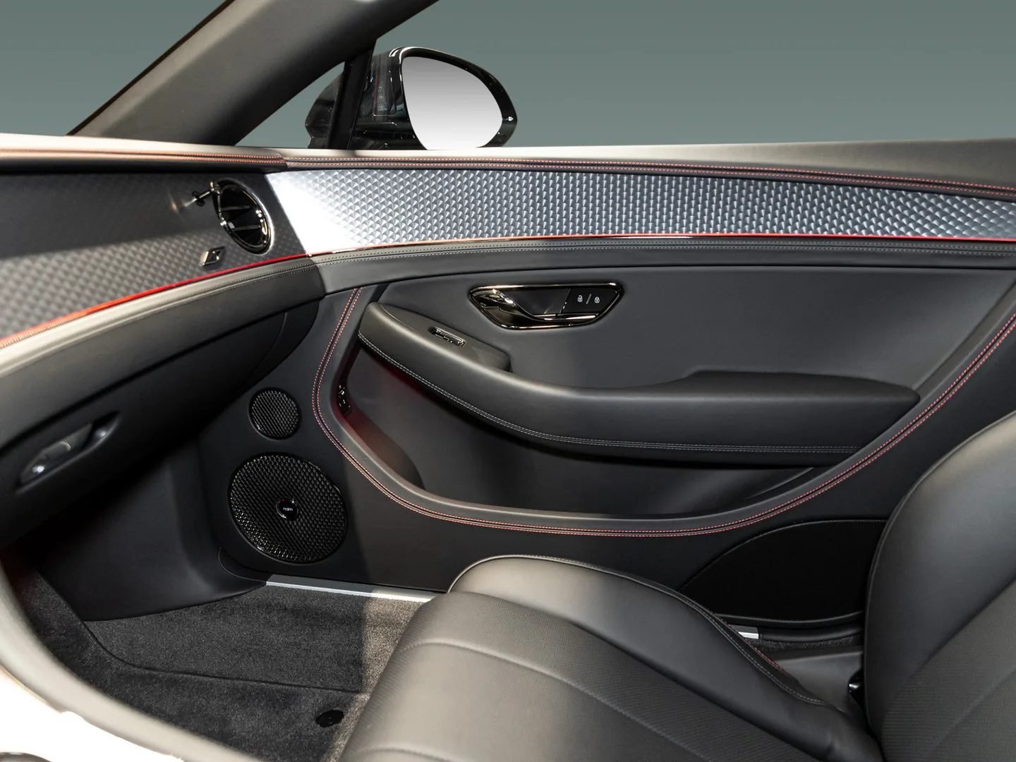 2026 Bentley Continental GT S V8 Hybrid, 18/30