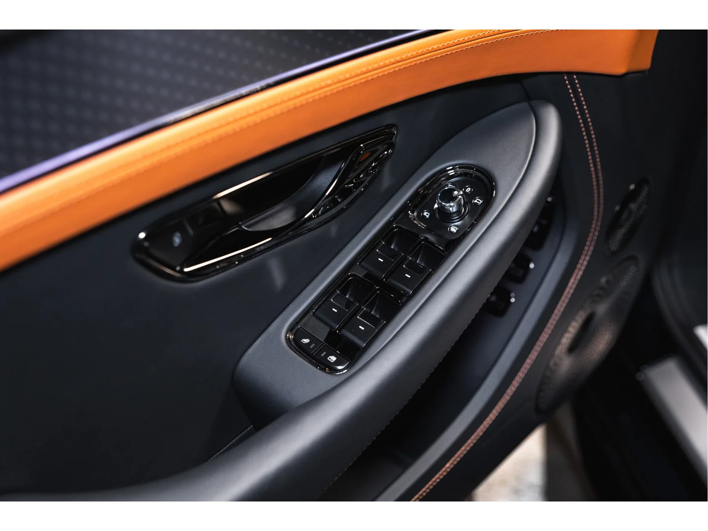 2026 Bentley Continental GT S V8 Hybrid, 15/30