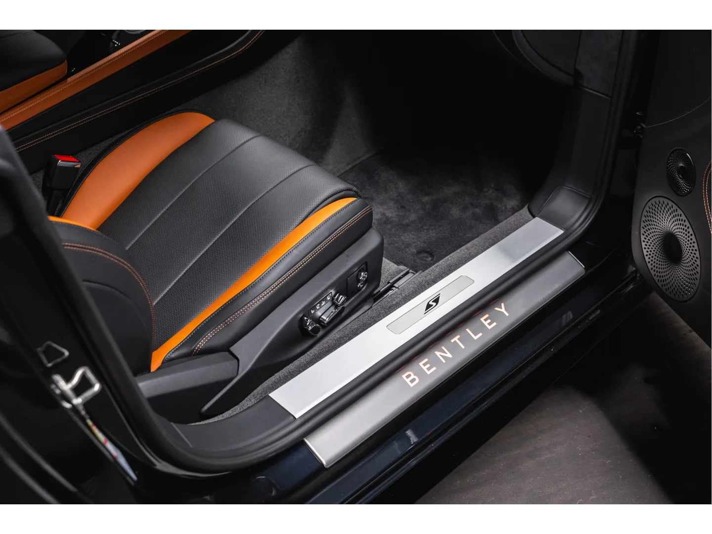 2026 Bentley Continental GT S V8 Hybrid, 28/30