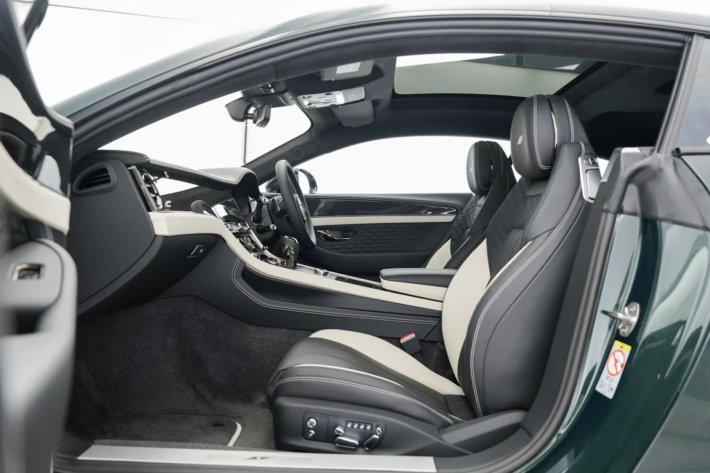 2026 Bentley Continental GT S angeboten von einer Vertragshändlergruppe in Hatfield, Vereinigtes Königreich, Foto 21 von 25