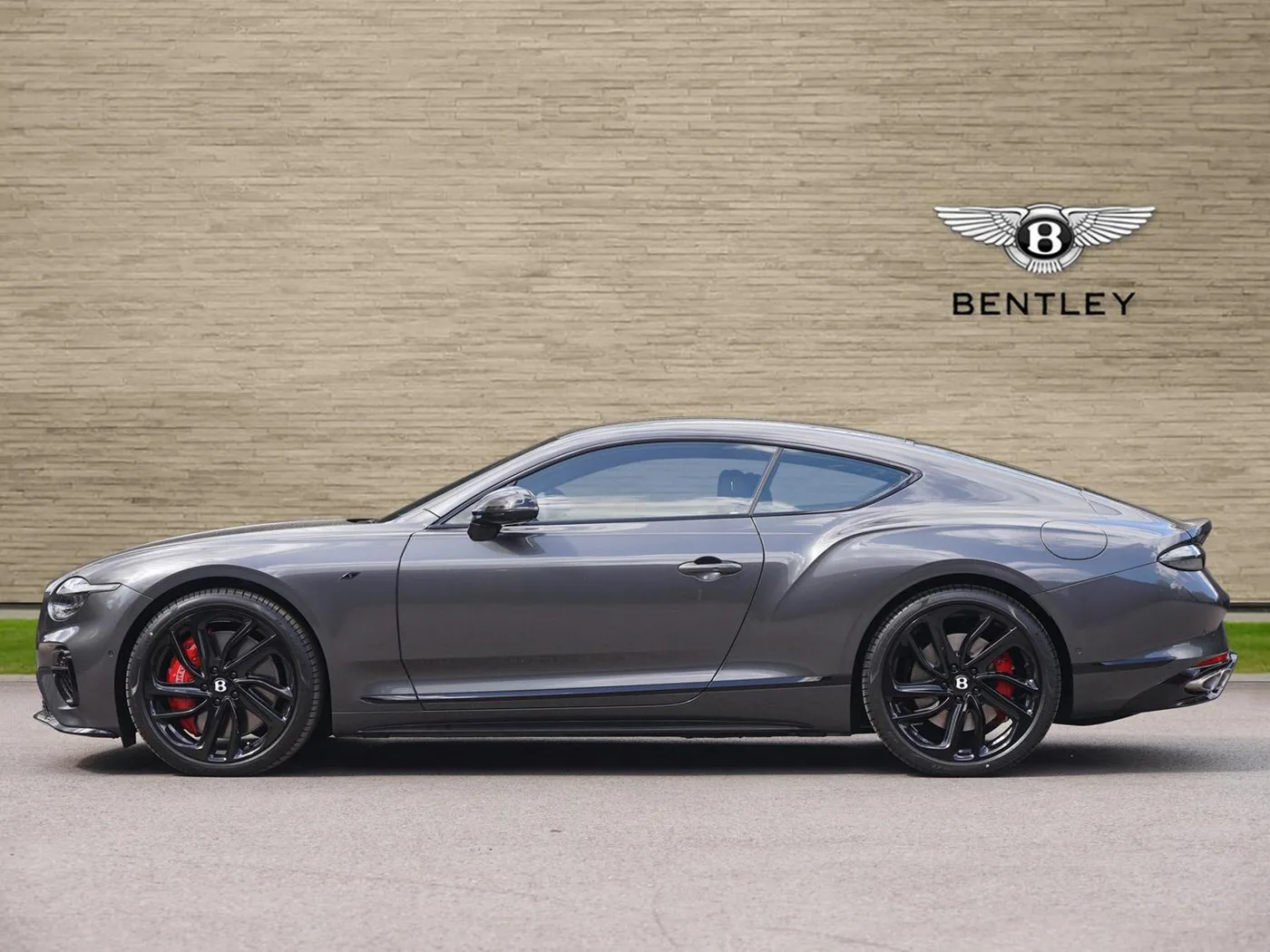 2026 Bentley Continental GT S angeboten von einer Vertragshändlergruppe in Ripley, Vereinigtes Königreich, Foto 5 von 25