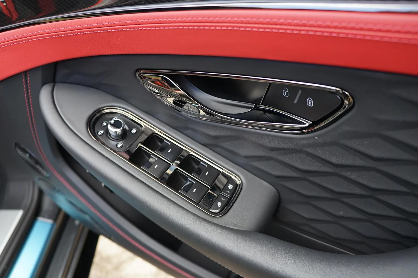 2026 Bentley Continental GT S angeboten von einer Vertragshändlergruppe in Ripley, Vereinigtes Königreich, Foto 12 von 25