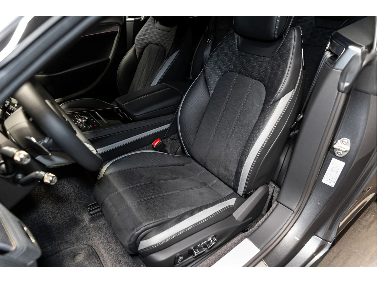 2026 Bentley Continental GT Speed V8 Hybrid, 18/30