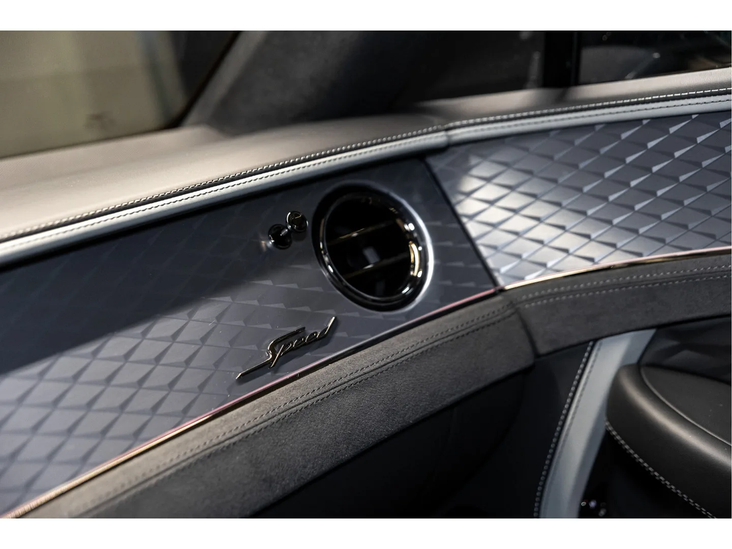 2026 Bentley Continental GT Speed V8 Hybrid, 27/30