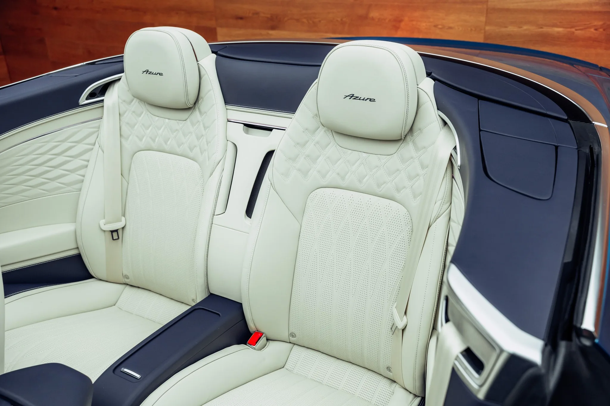 2026 Bentley Continental GTC Azure, 7/24