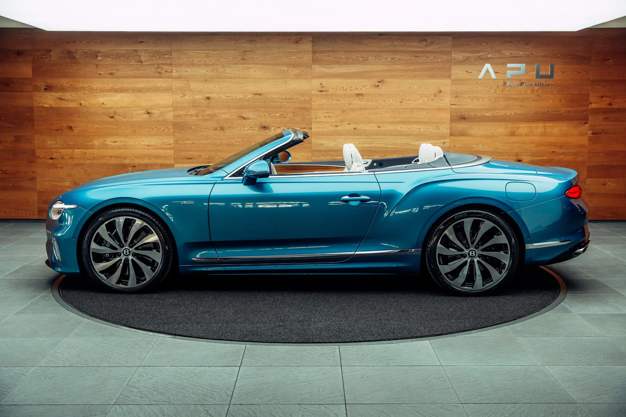 2026 Bentley Continental GTC Azure, 8/24