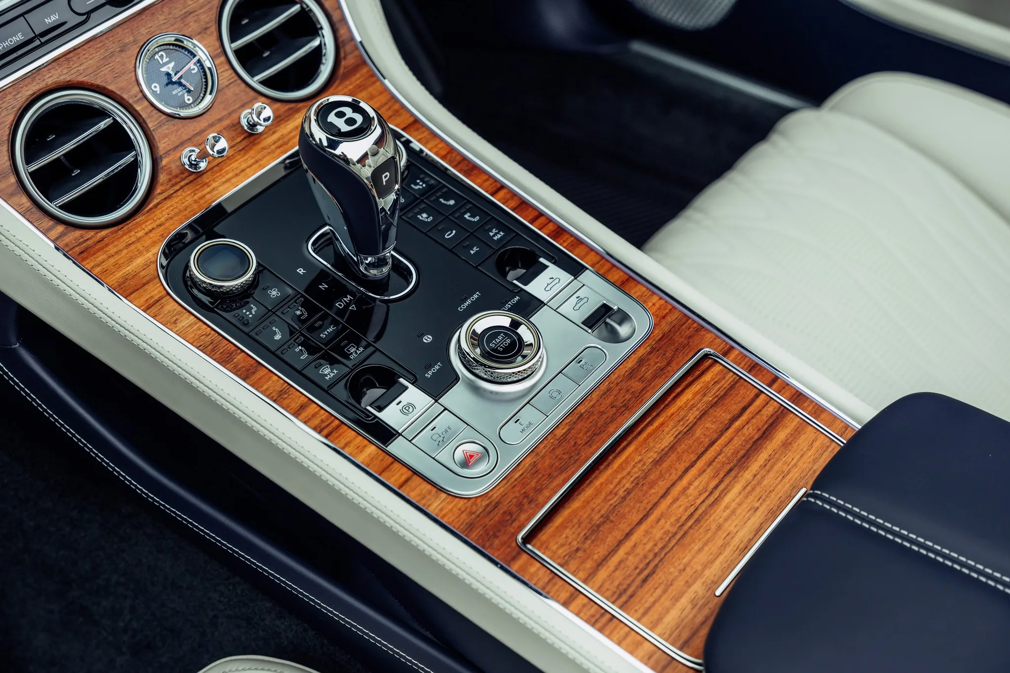 2026 Bentley Continental GTC Azure, 11/24