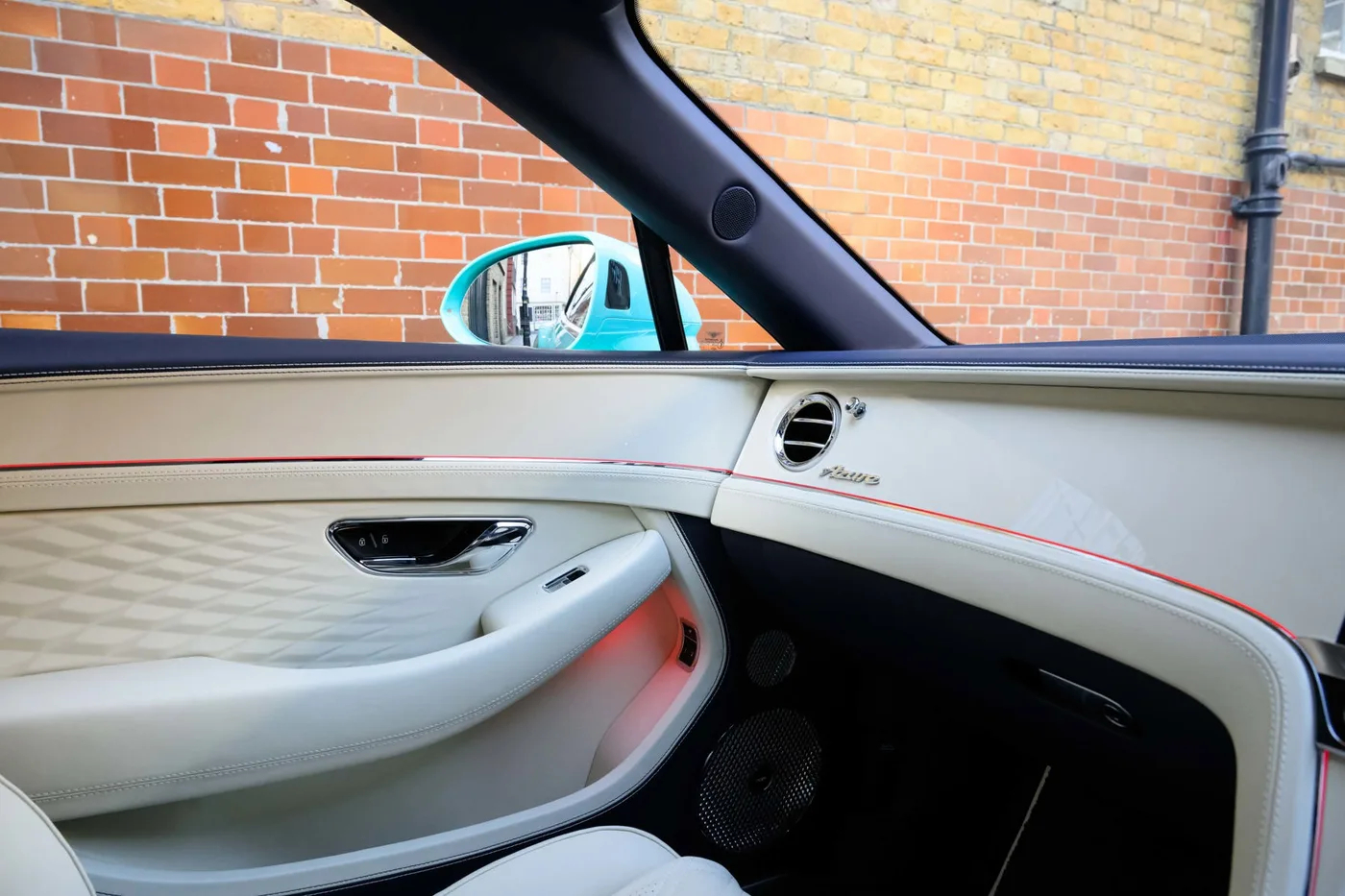 2026 Bentley Continental GTC Azure angeboten von einer Vertragshändlergruppe in London, Vereinigtes Königreich, Foto 24 von 25