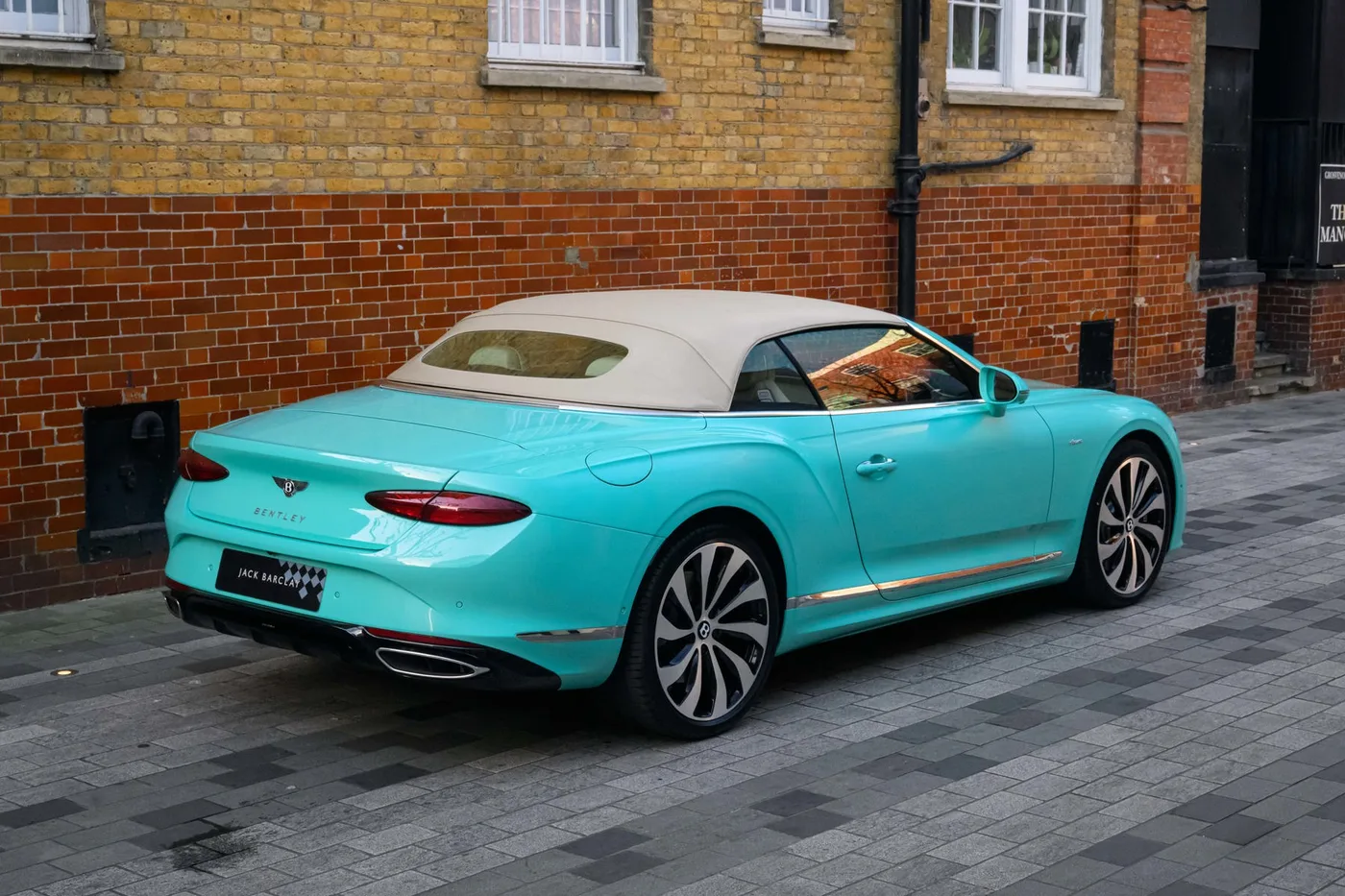 2026 Bentley Continental GTC Azure angeboten von einer Vertragshändlergruppe in London, Vereinigtes Königreich, Foto 25 von 25