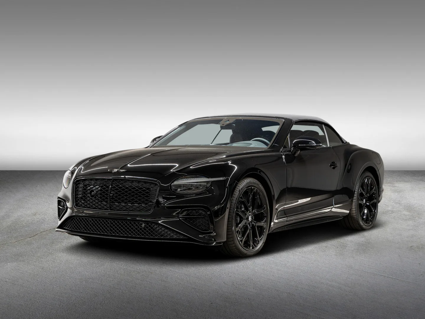 2026 Bentley Continental GTC Speed V8 Hybrid, 2/30