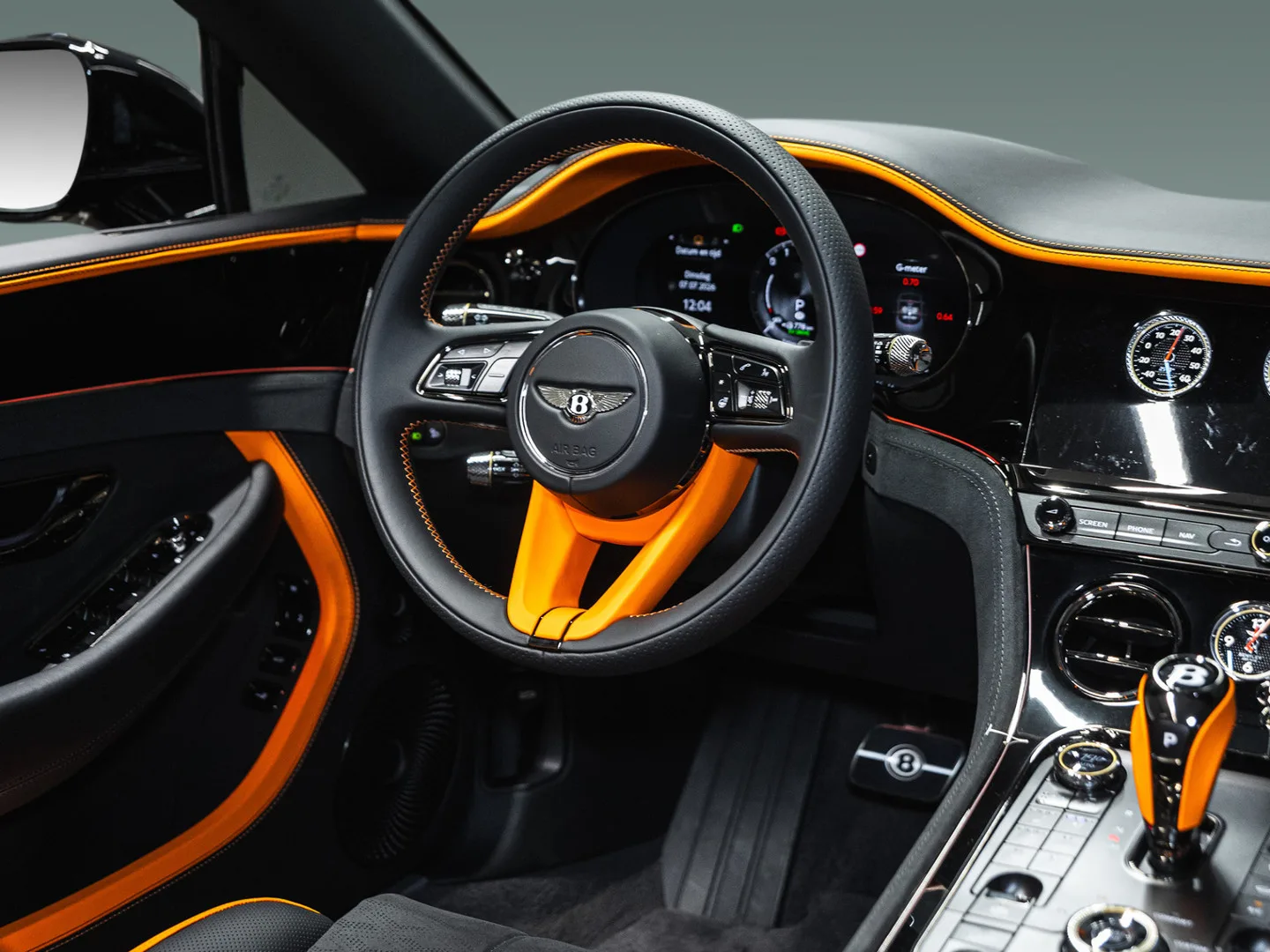2026 Bentley Continental GTC Speed V8 Hybrid, 18/30