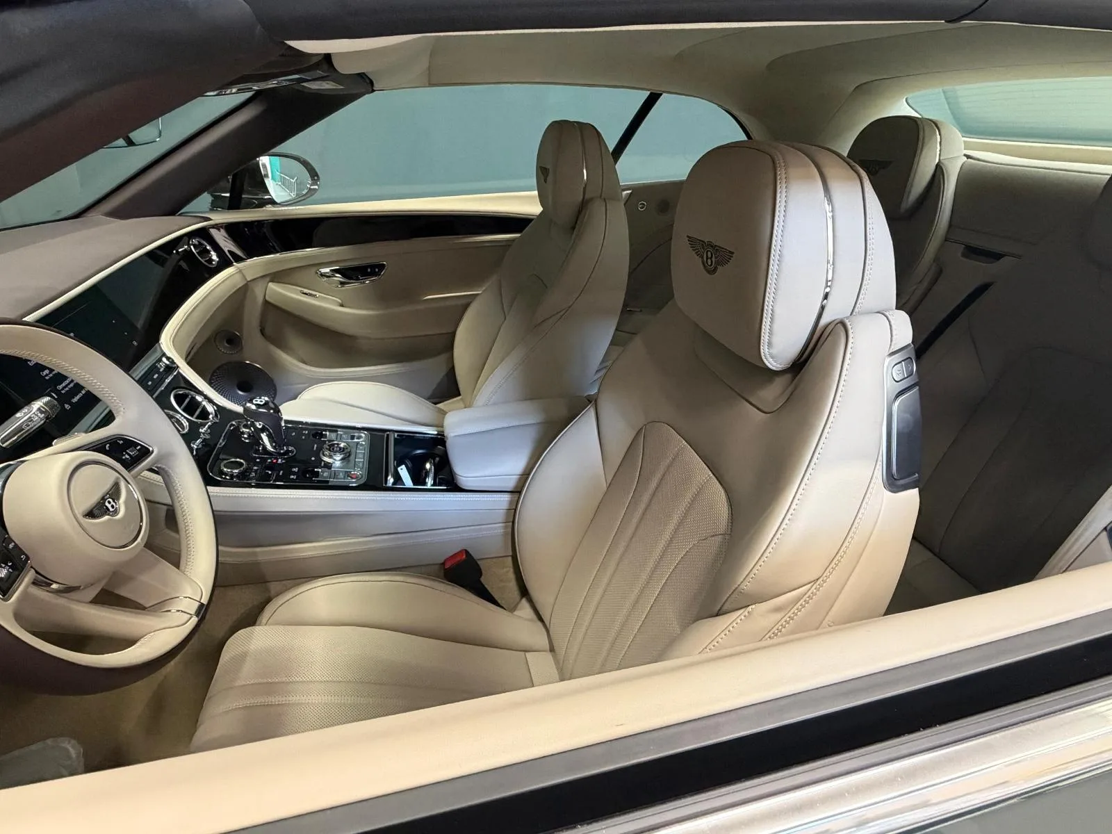 2026 Bentley Continental GTC, 6/8