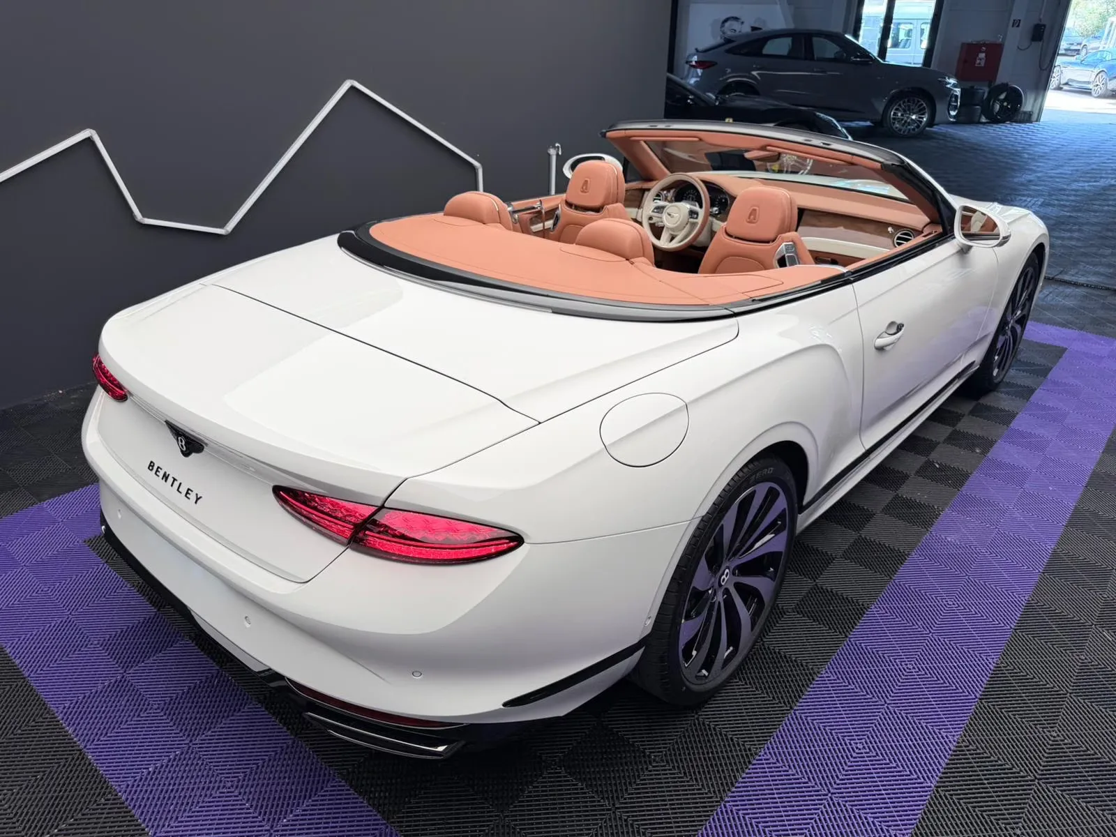 2026 Bentley Continental GTC, 8/29