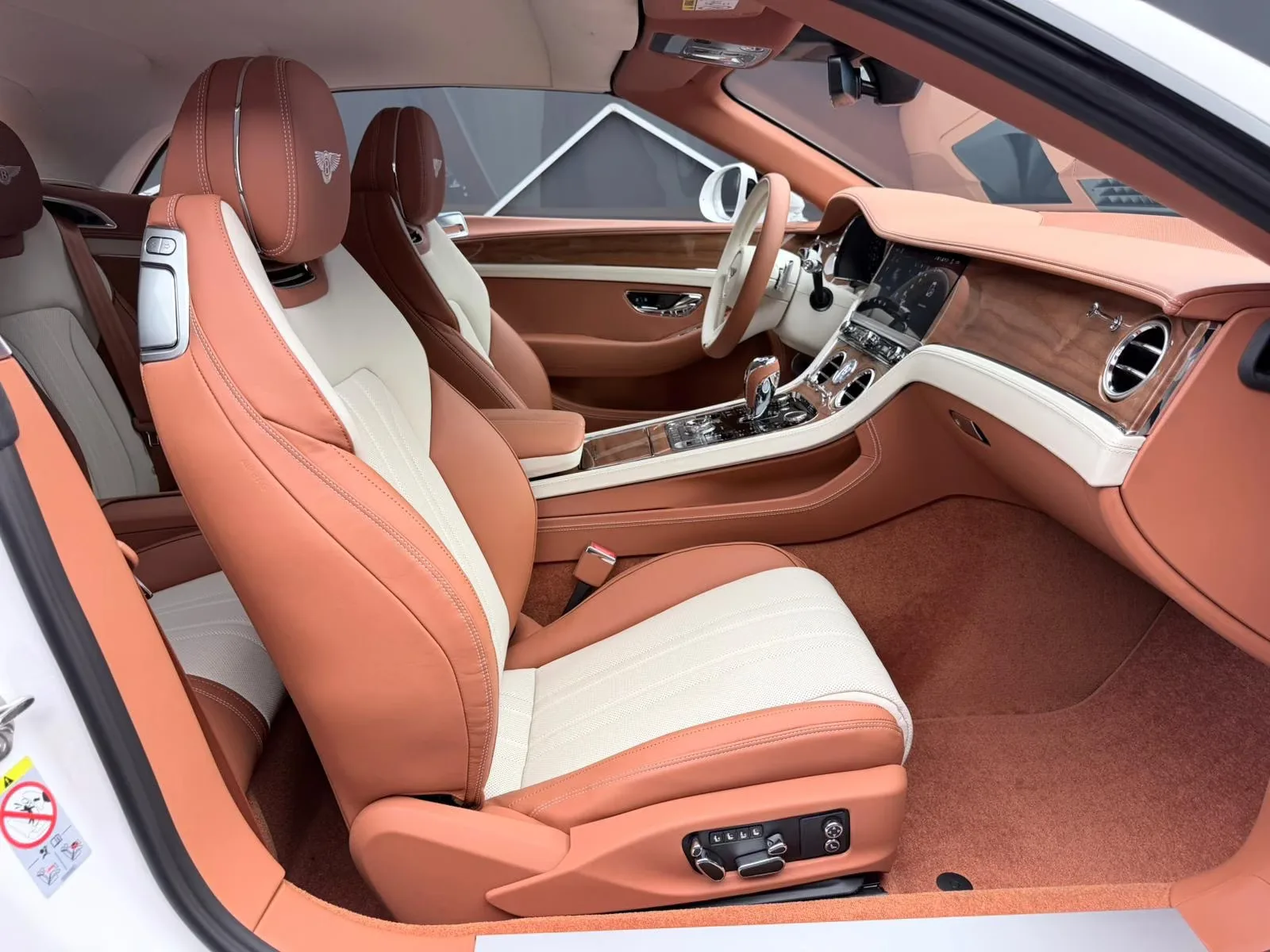 2026 Bentley Continental GTC, 16/29