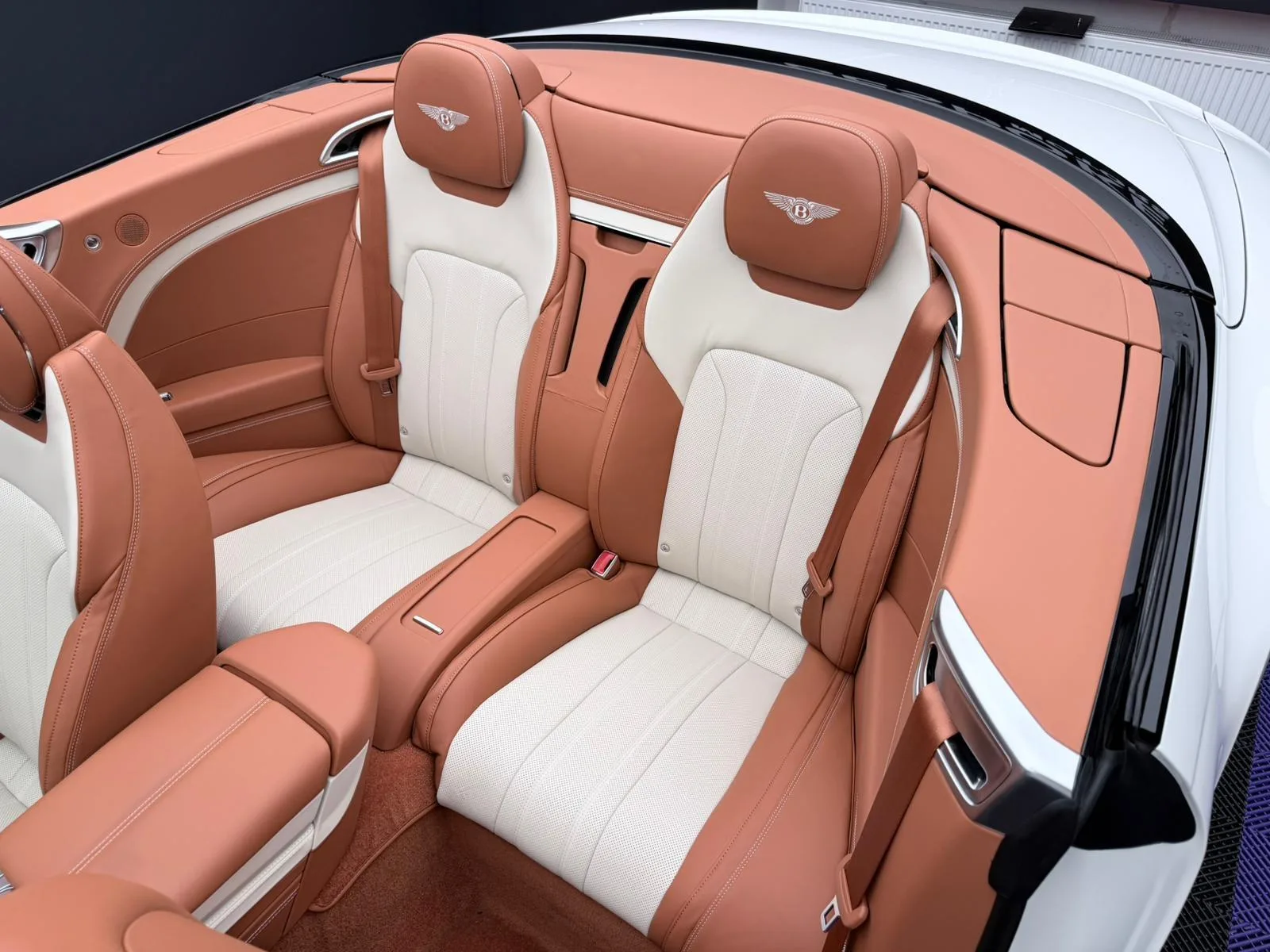 2026 Bentley Continental GTC, 19/29