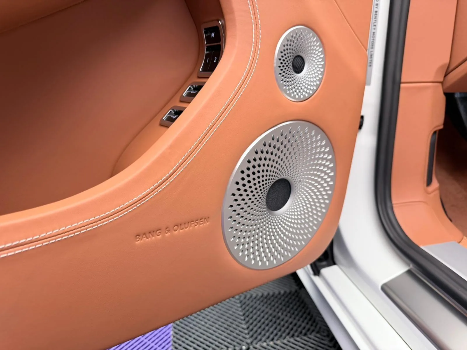 2026 Bentley Continental GTC, 23/29