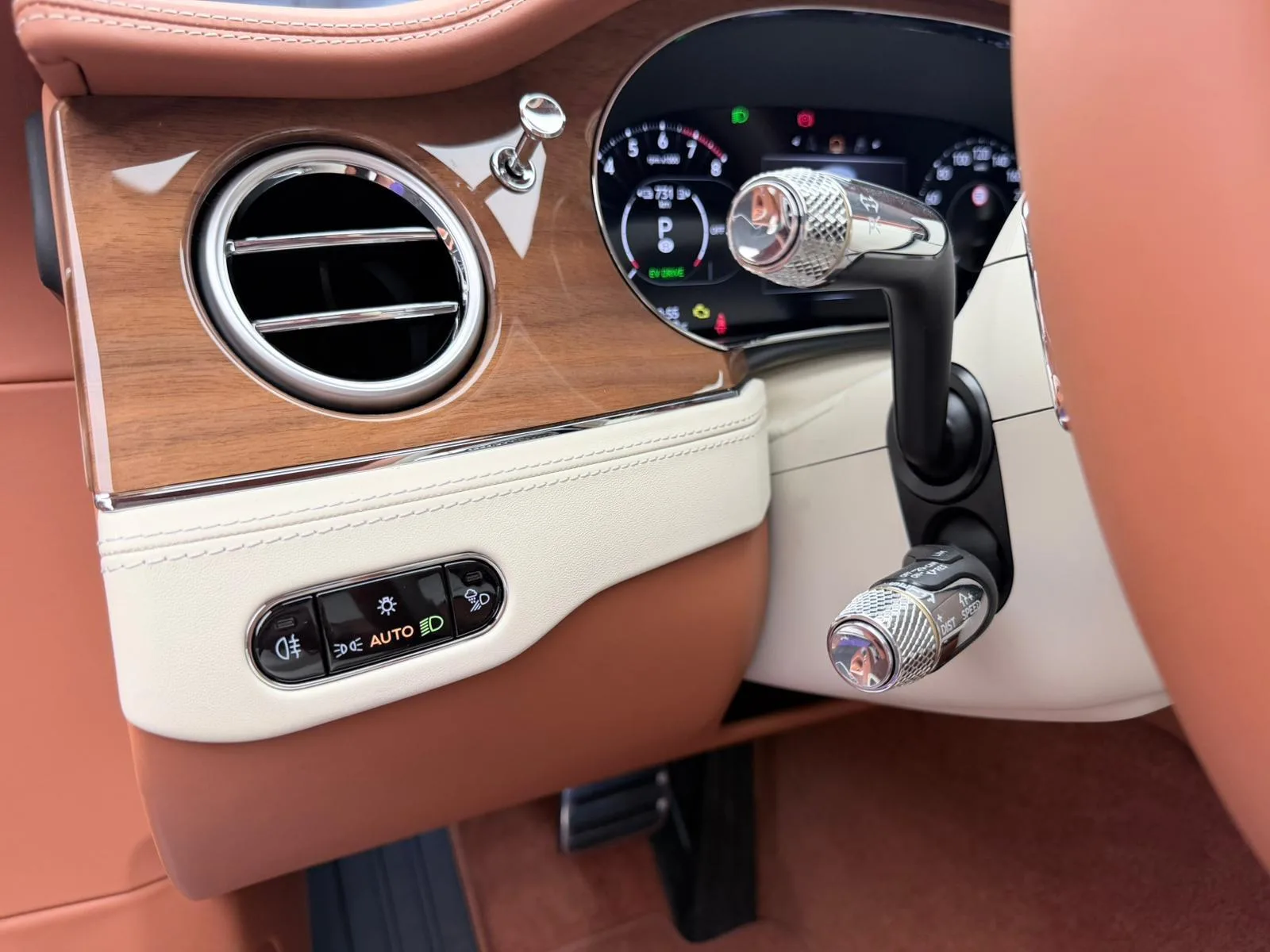 2026 Bentley Continental GTC, 26/29