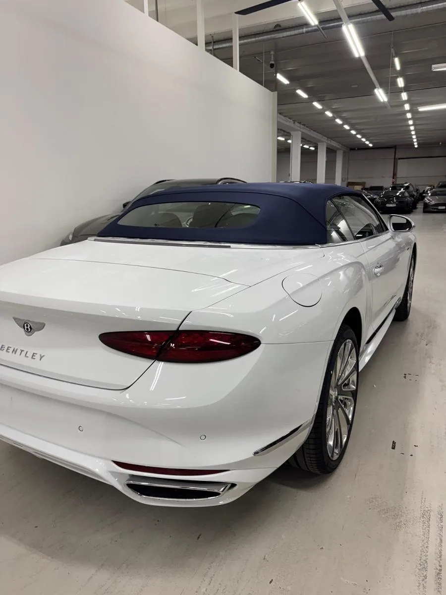 2026 Bentley Continental GTC Mulliner, 3/4