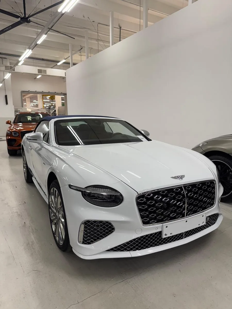 2026 Bentley Continental GTC Mulliner, 4/4